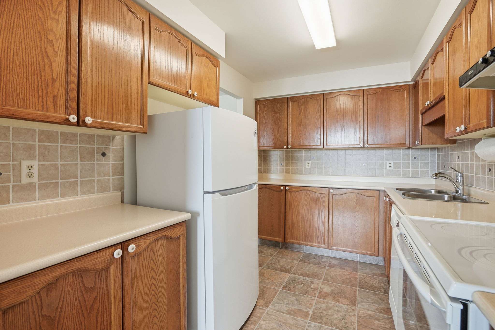 23-web-or-mls-9 Bonheur Ct 808, Brantford-23