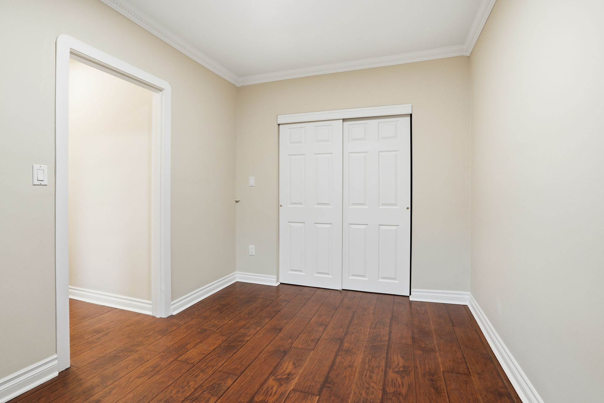 24-web-or-mls-60 Robinson St 104, Hamilton-24