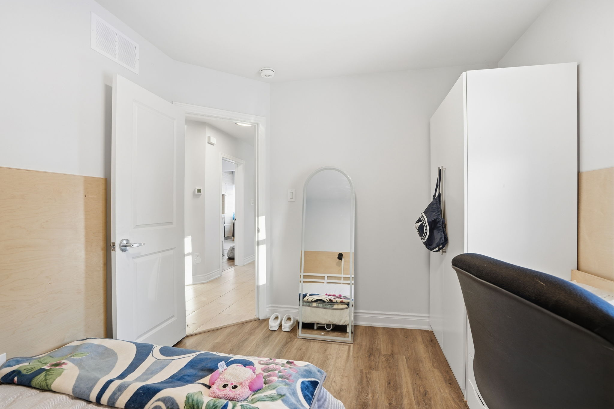 25-web-or-mls-50 Broadway Ave, Hamilton-25