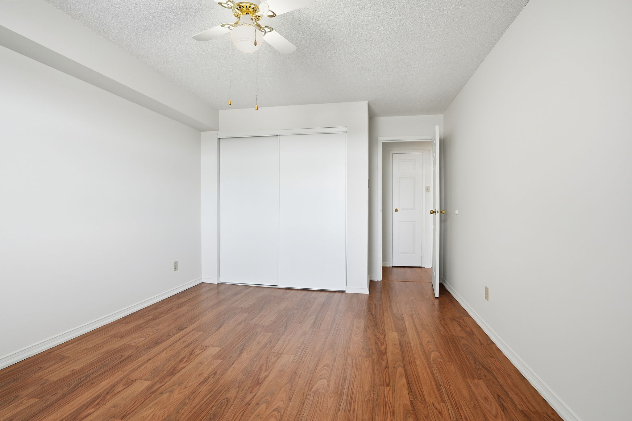 32-web-or-mls-9 Bonheur Ct 808, Brantford-32