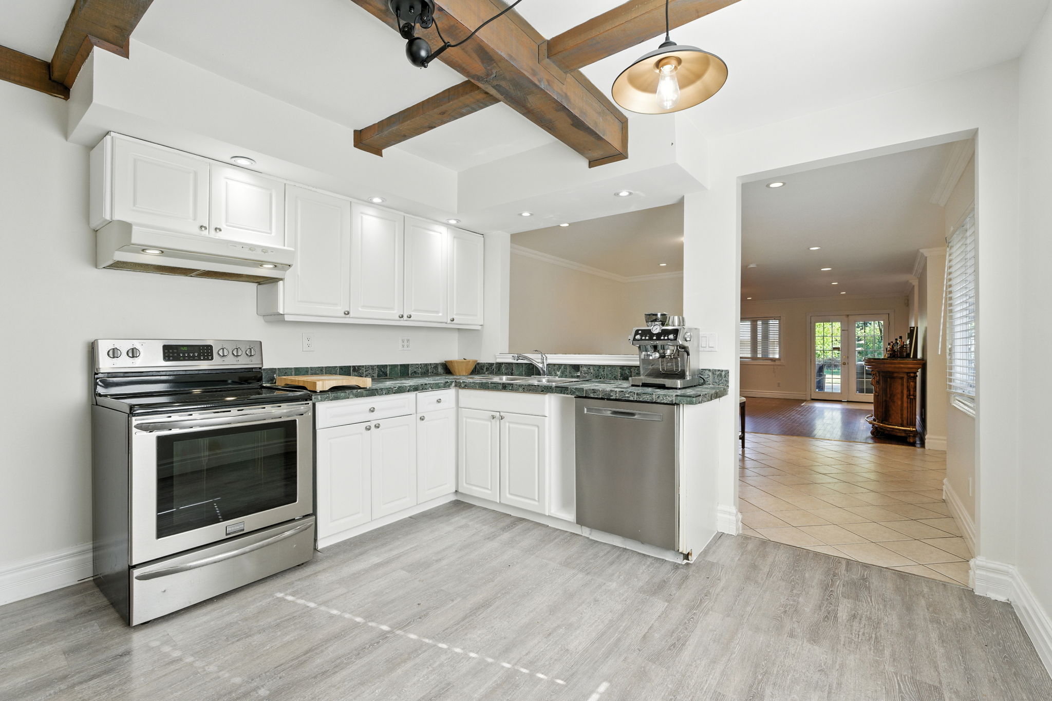 17-web-or-mls-30 Cecil St, St. Catharines-17