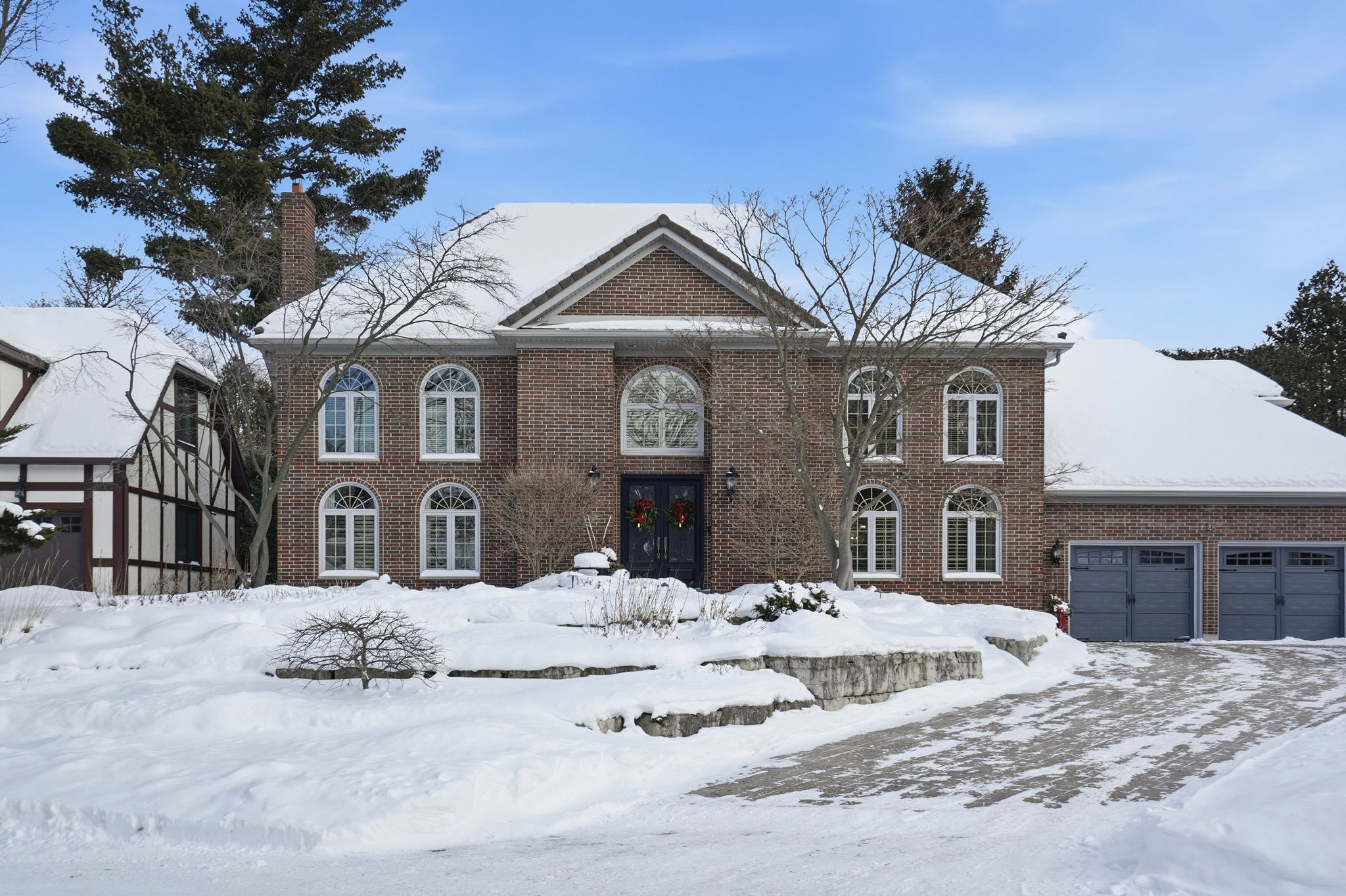 2-web-or-mls-45 Peppertree Crescent, Ancaster-2