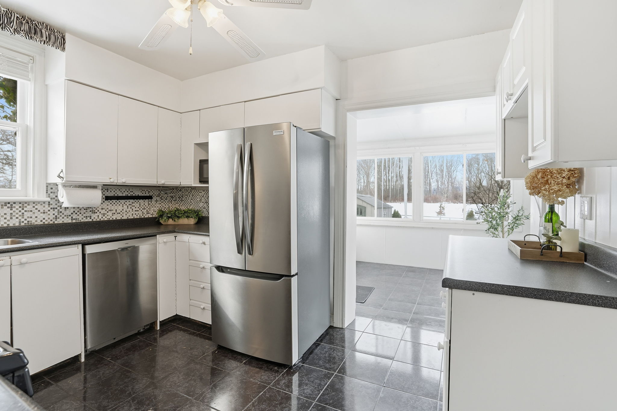 21-web-or-mls-153 Parkview Dr, Hamilton-21