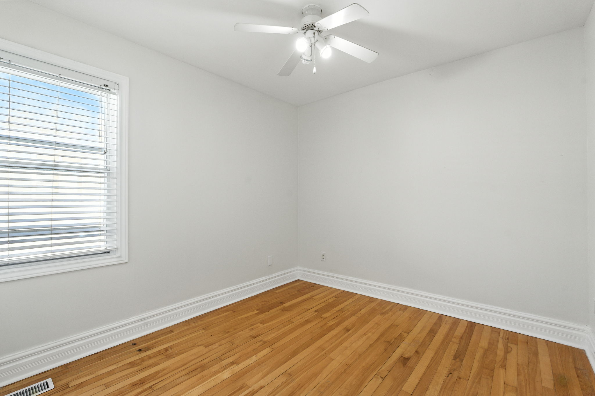 31-web-or-mls-30 Cecil St, St. Catharines-31