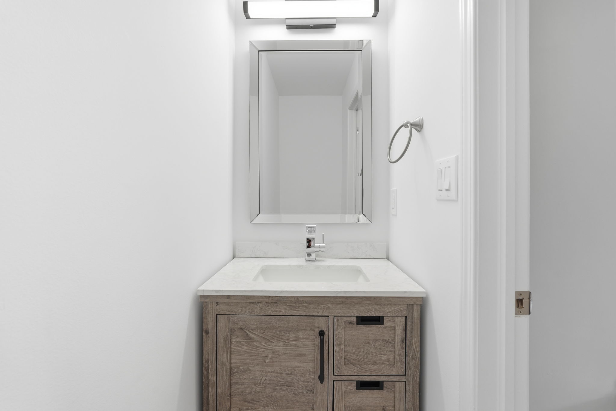 38-web-or-mls-12 emick dr, ancaster-38