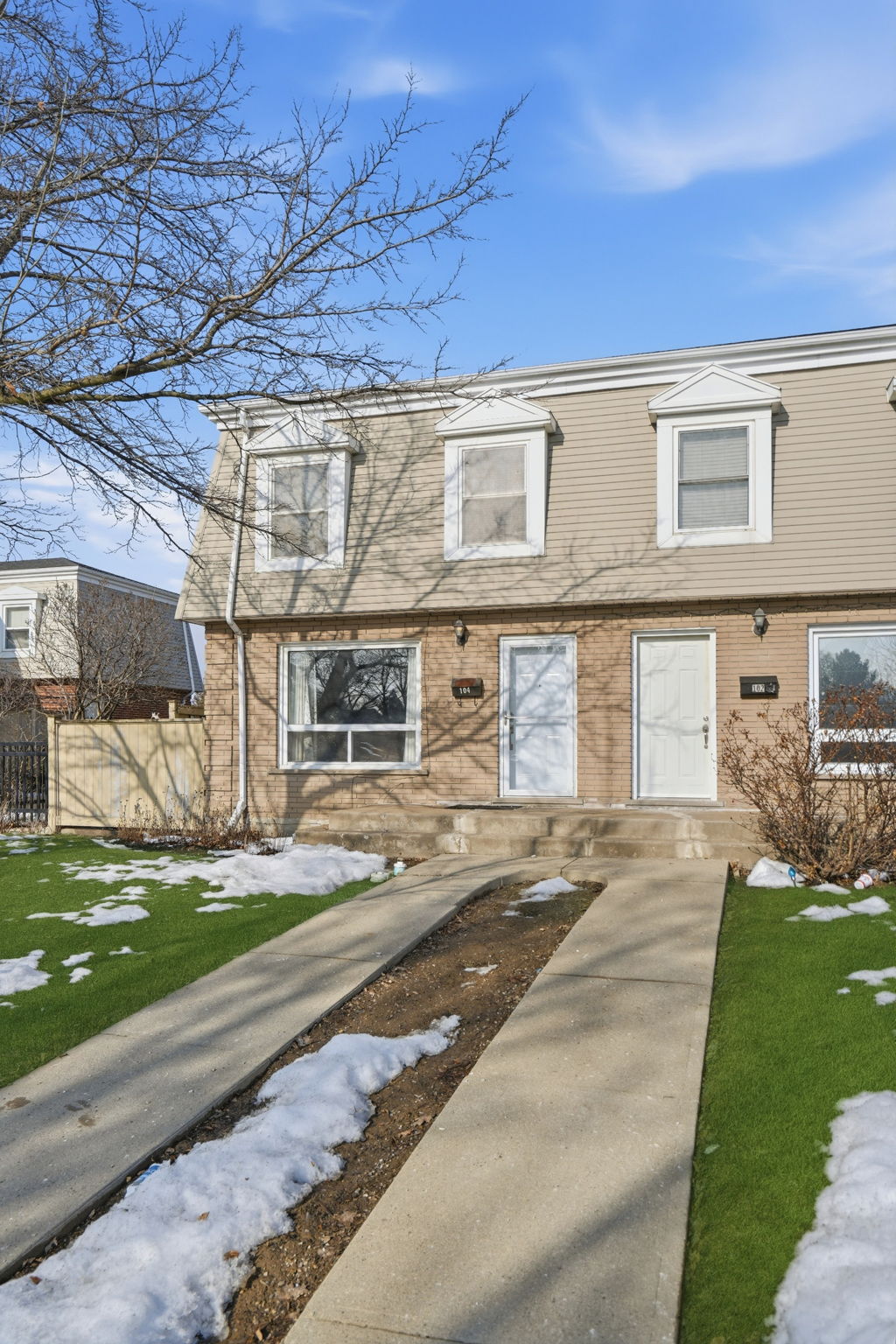 4-web-or-mls-104 neil ave, hamilton-4