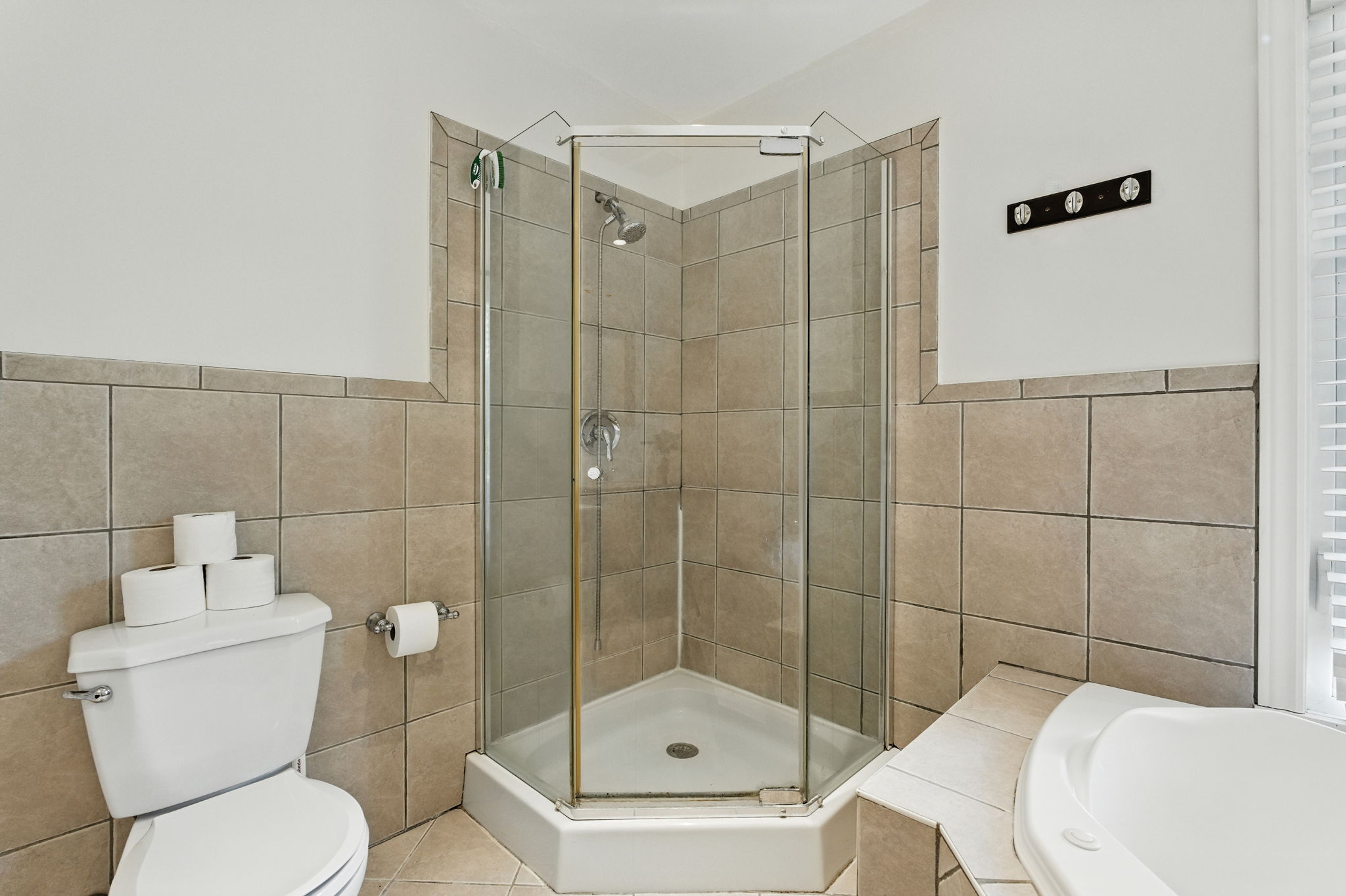 40-web-or-mls-30 Cecil St, St. Catharines-40