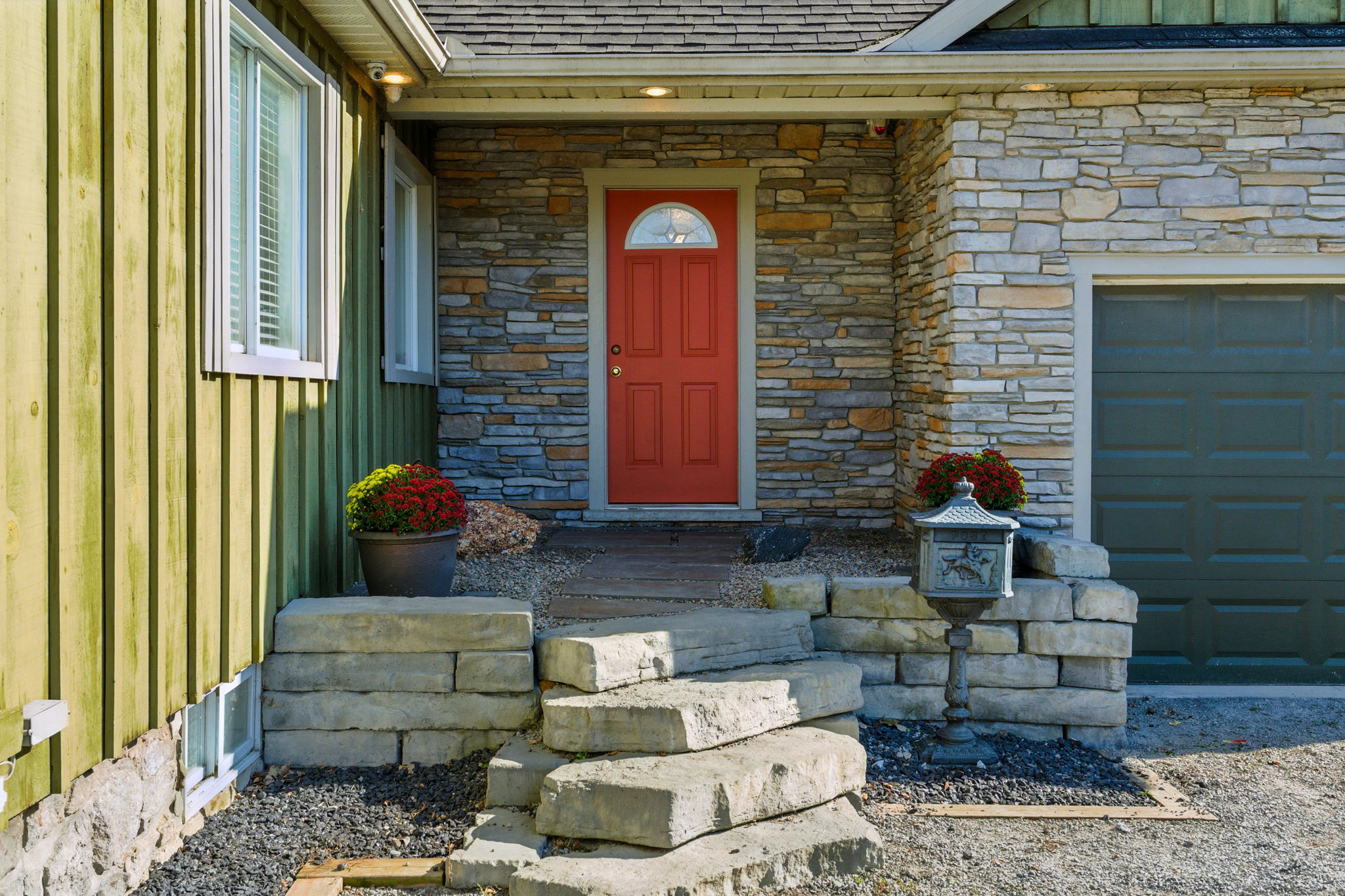 5-web-or-mls-30 Cecil St, St. Catharines-5