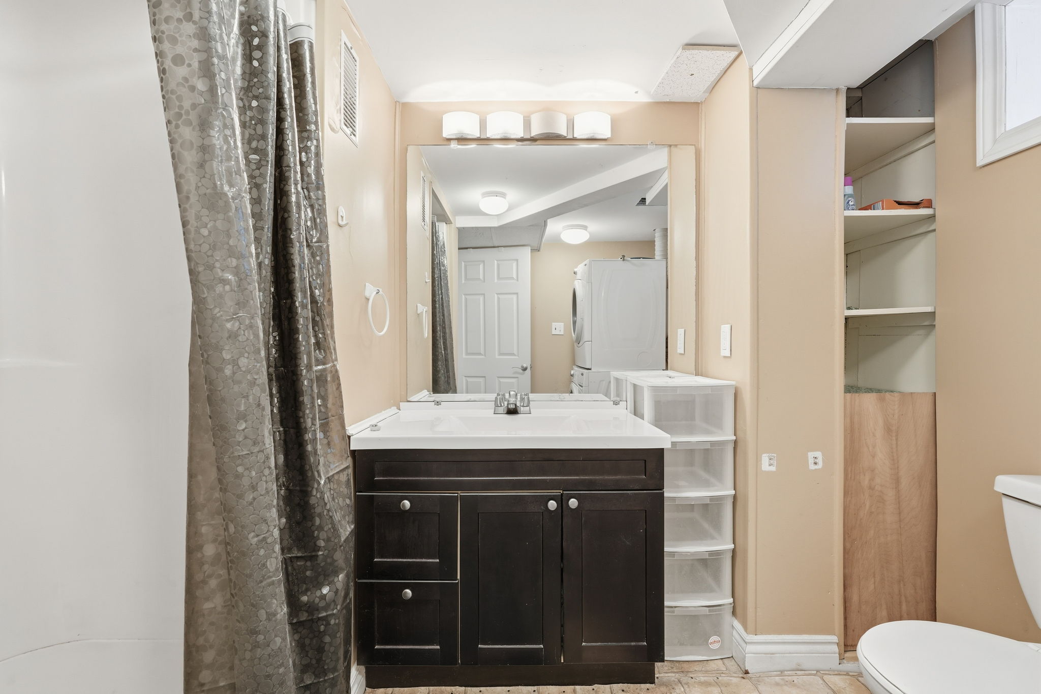 55-web-or-mls-196 Glen Rd, Hamilton-55