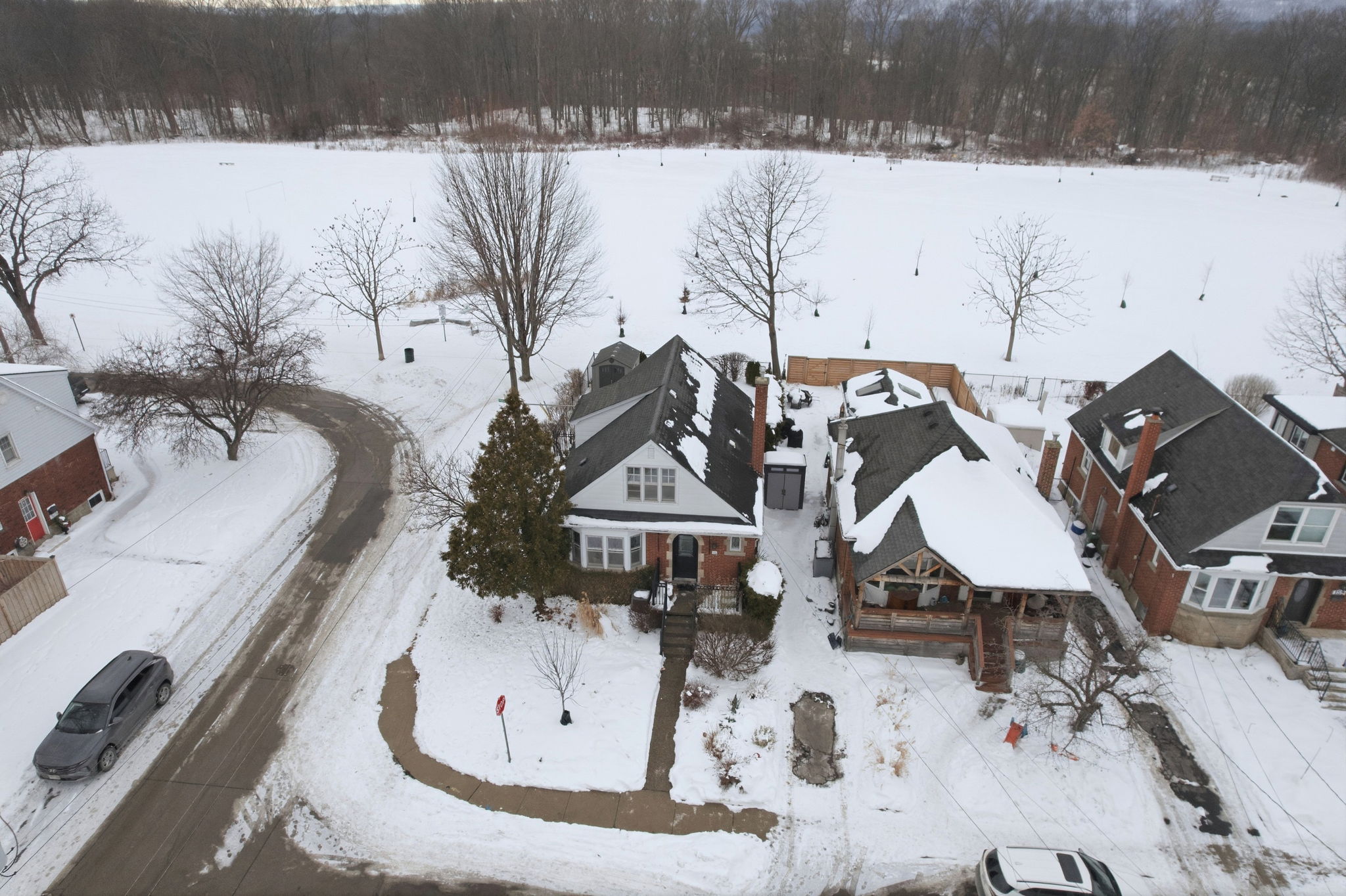 58-web-or-mls-153 Parkview Dr, Hamilton-58