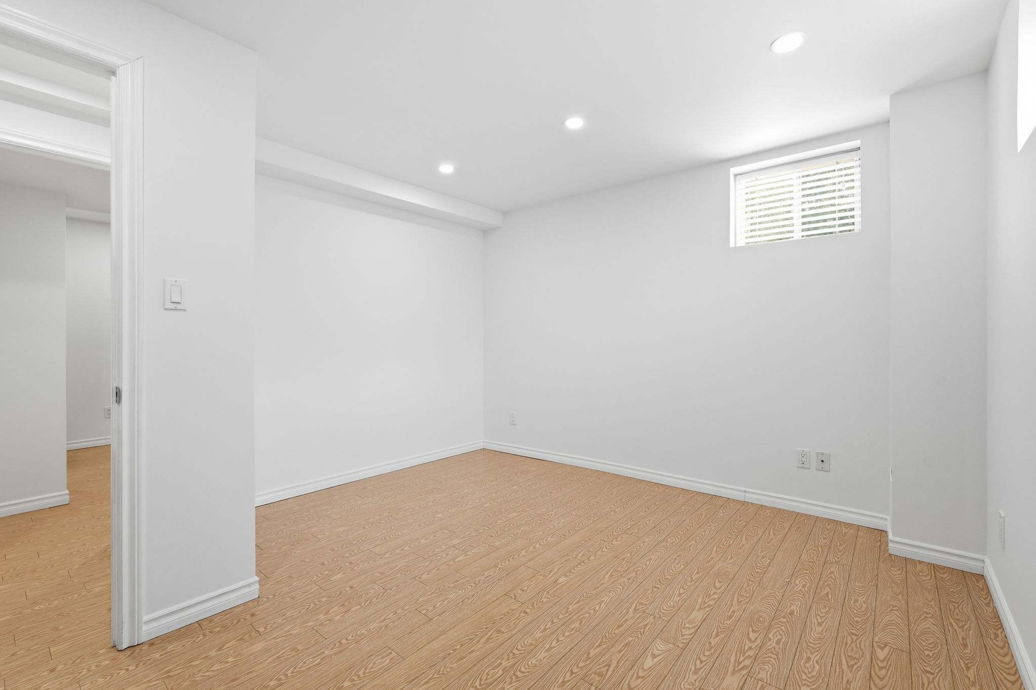 64-web-or-mls-12 emick dr, ancaster-64