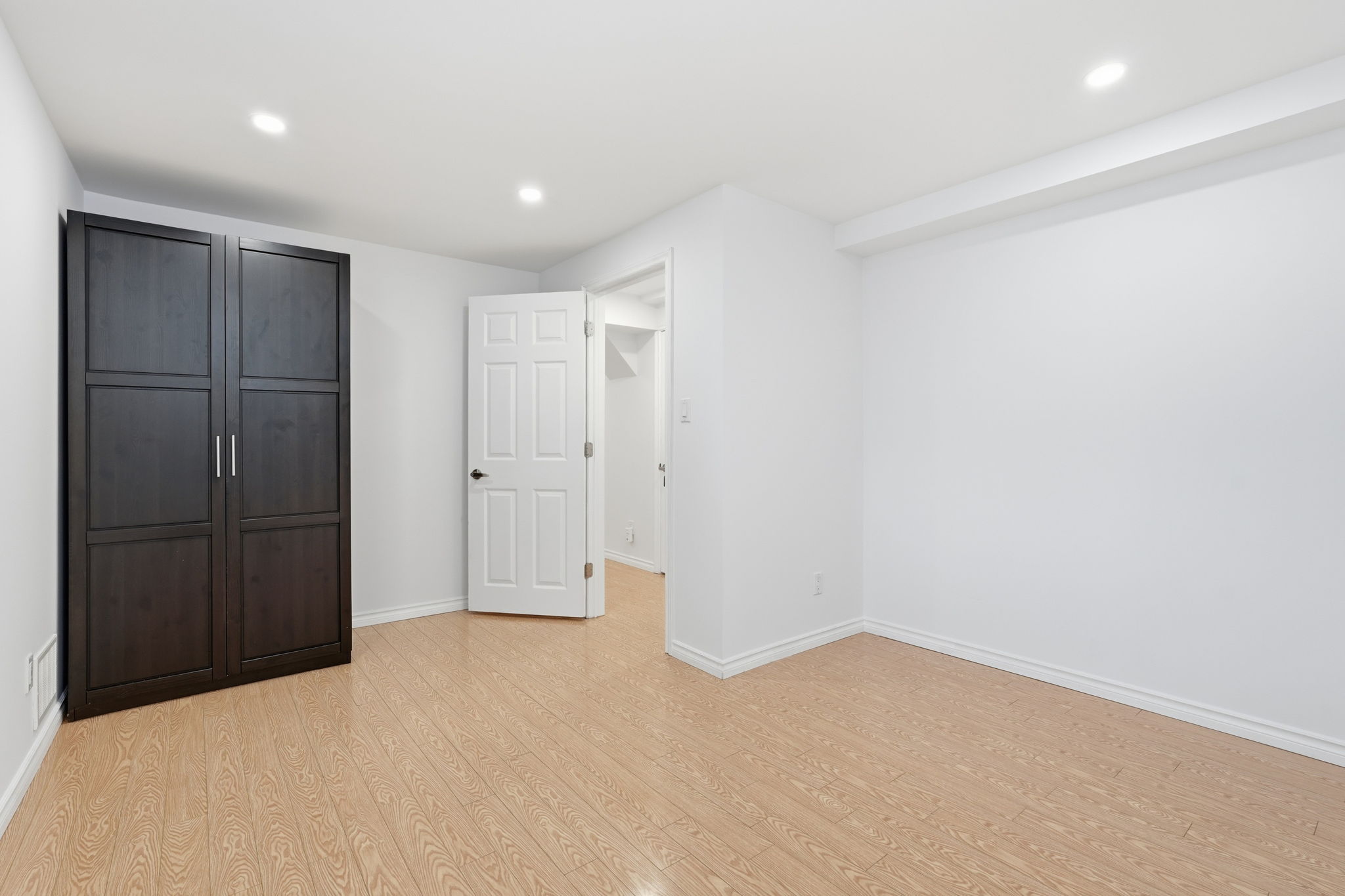 65-web-or-mls-12 emick dr, ancaster-65