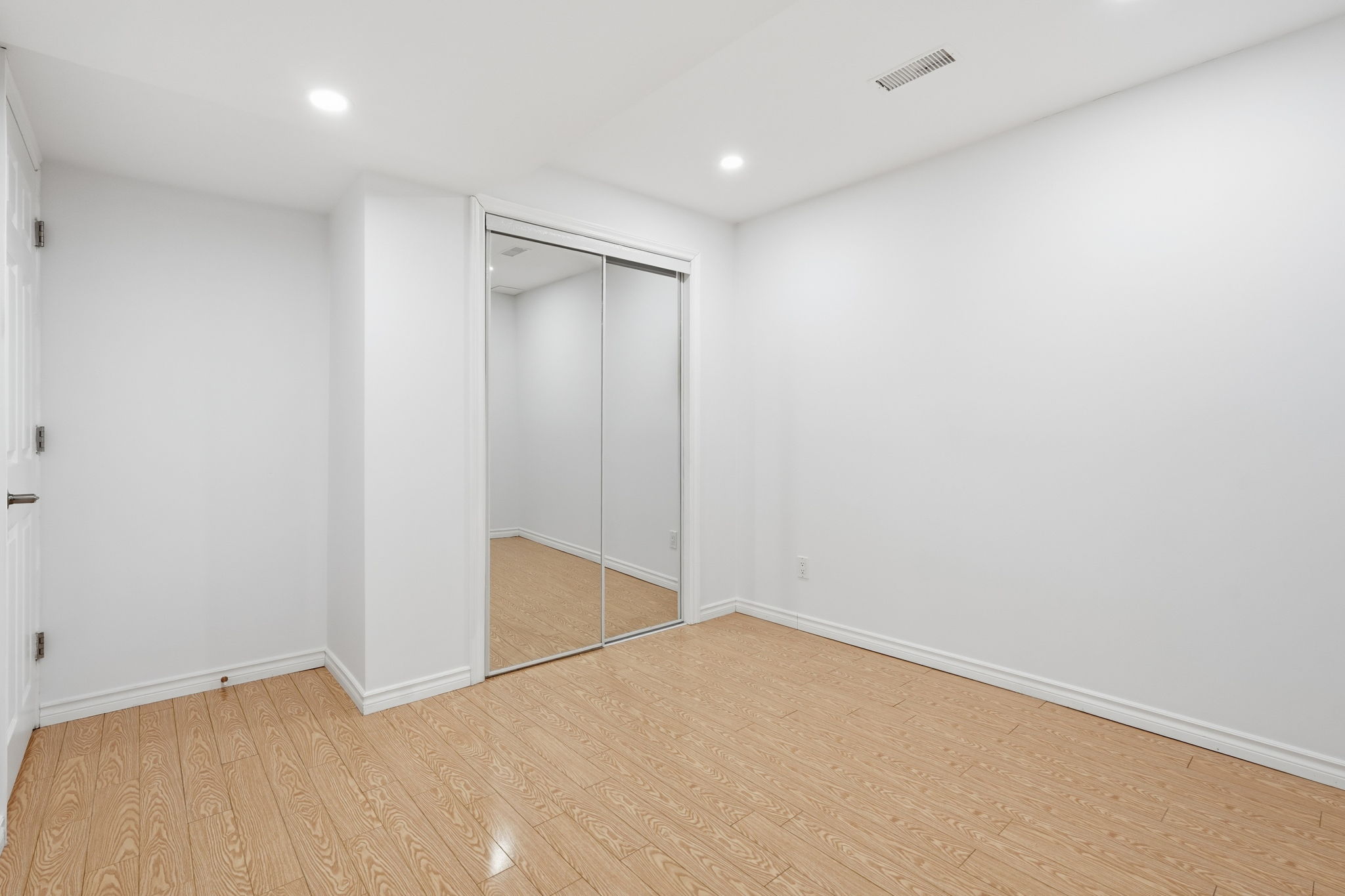 67-web-or-mls-12 emick dr, ancaster-67