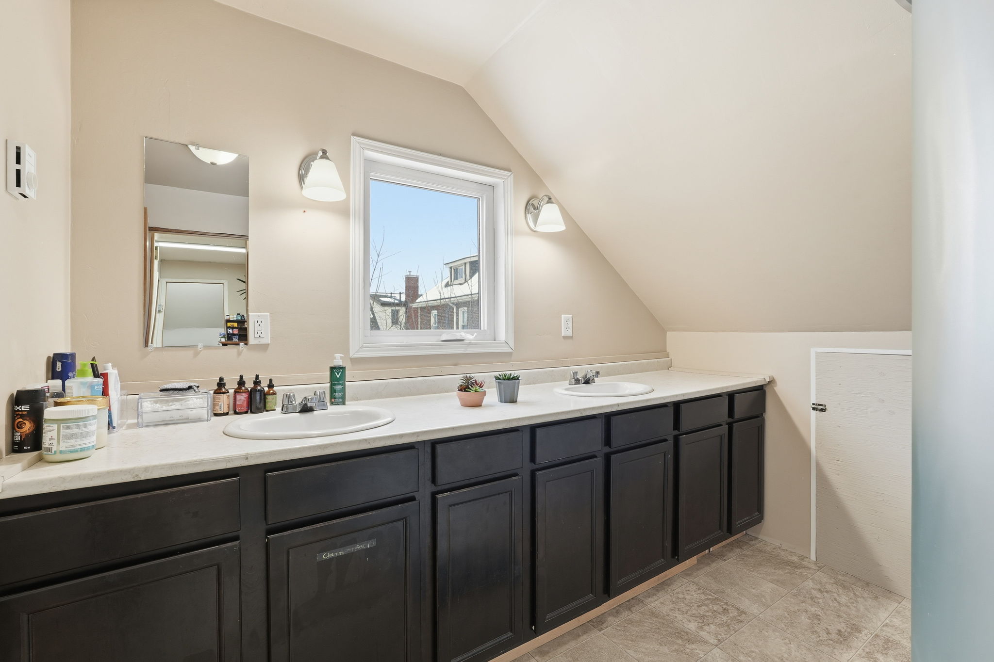 76-web-or-mls-196 Glen Rd, Hamilton-76