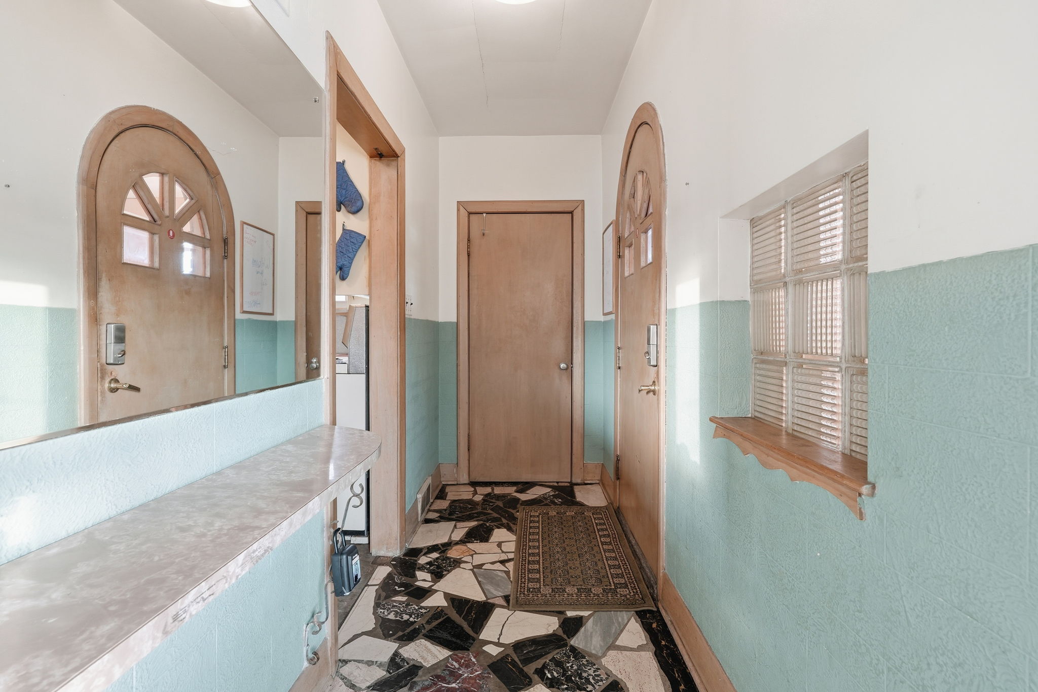 9-web-or-mls-196 Glen Rd, Hamilton-9