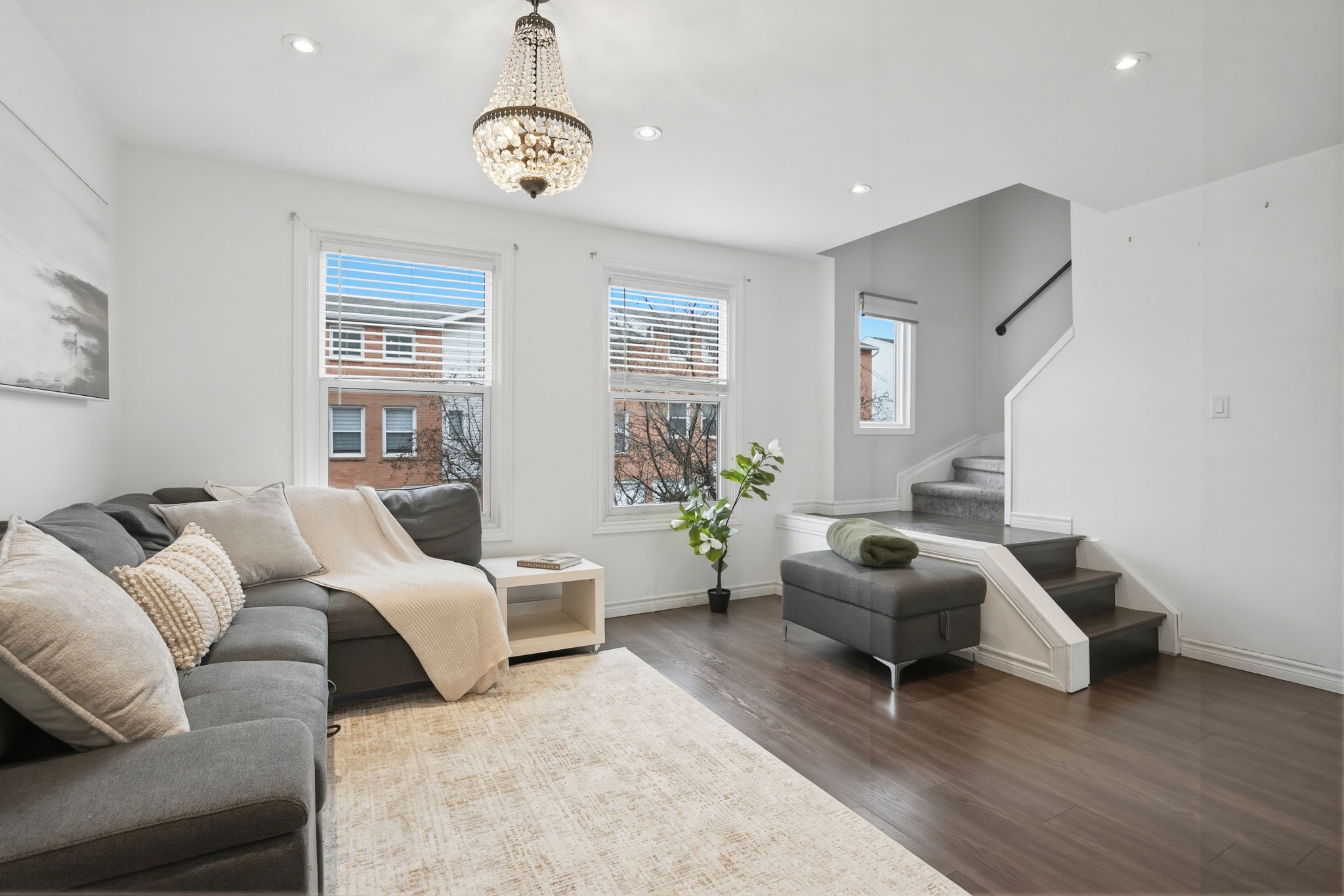 12-web-or-mls-12-Ilona Verlint_1255 Upper Gage Ave 15_Hamilton