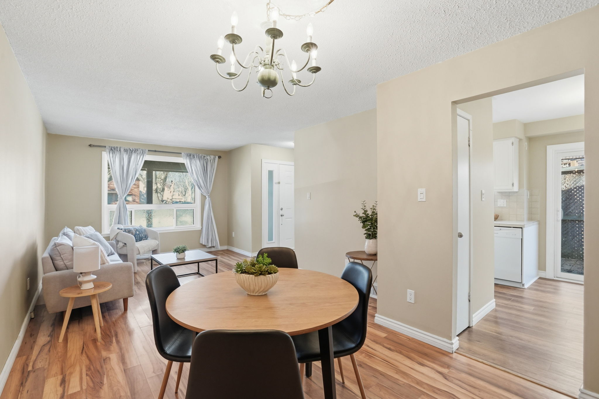 16-web-or-mls-16-Dane Pirro_94 Wendover Dr_Hamilton