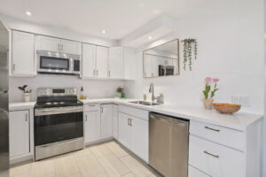 17-web-or-mls-17-Ilona Verlint_1255 Upper Gage Ave 15_Hamilton