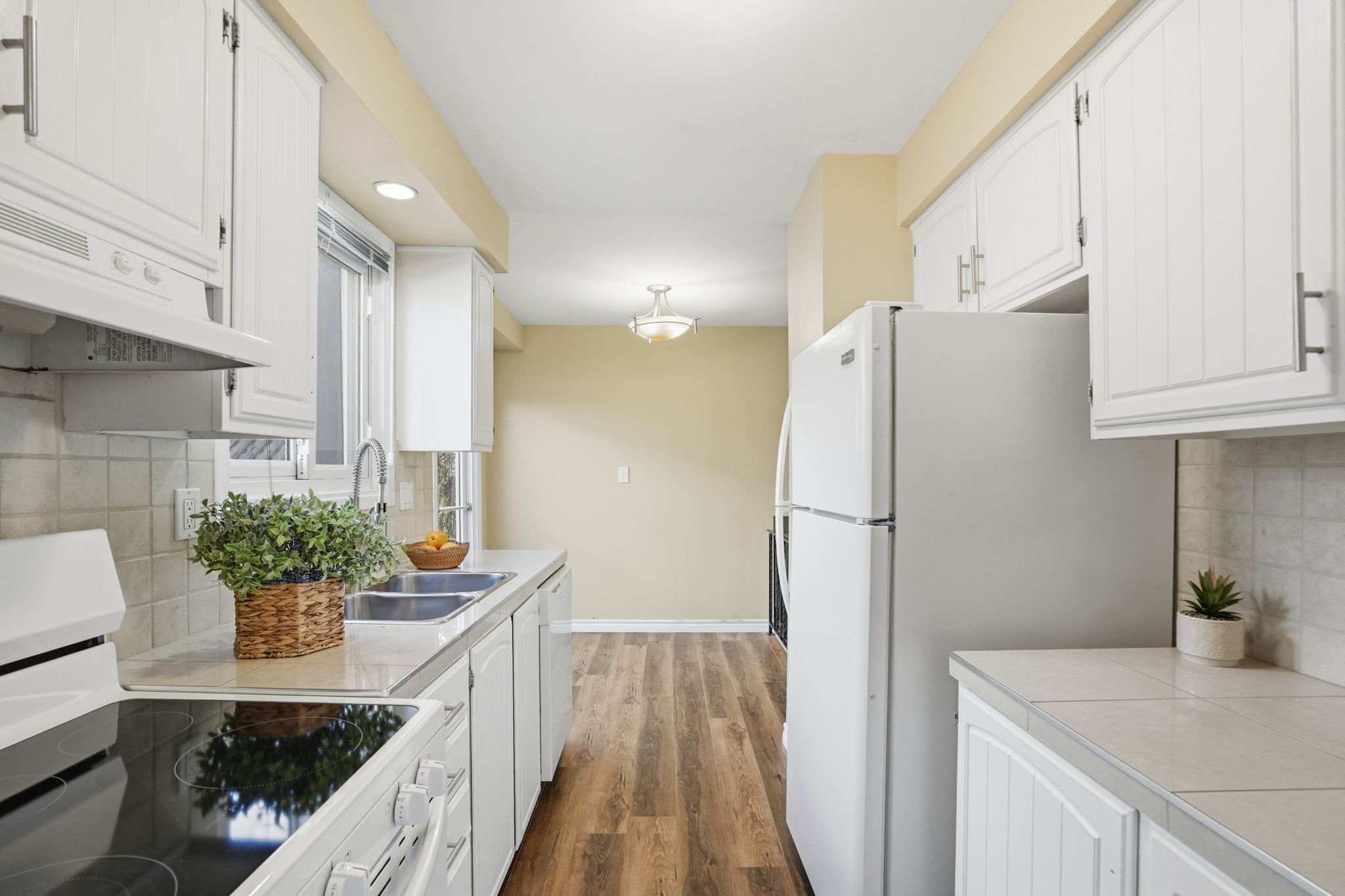 21-web-or-mls-21-Dane Pirro_94 Wendover Dr_Hamilton