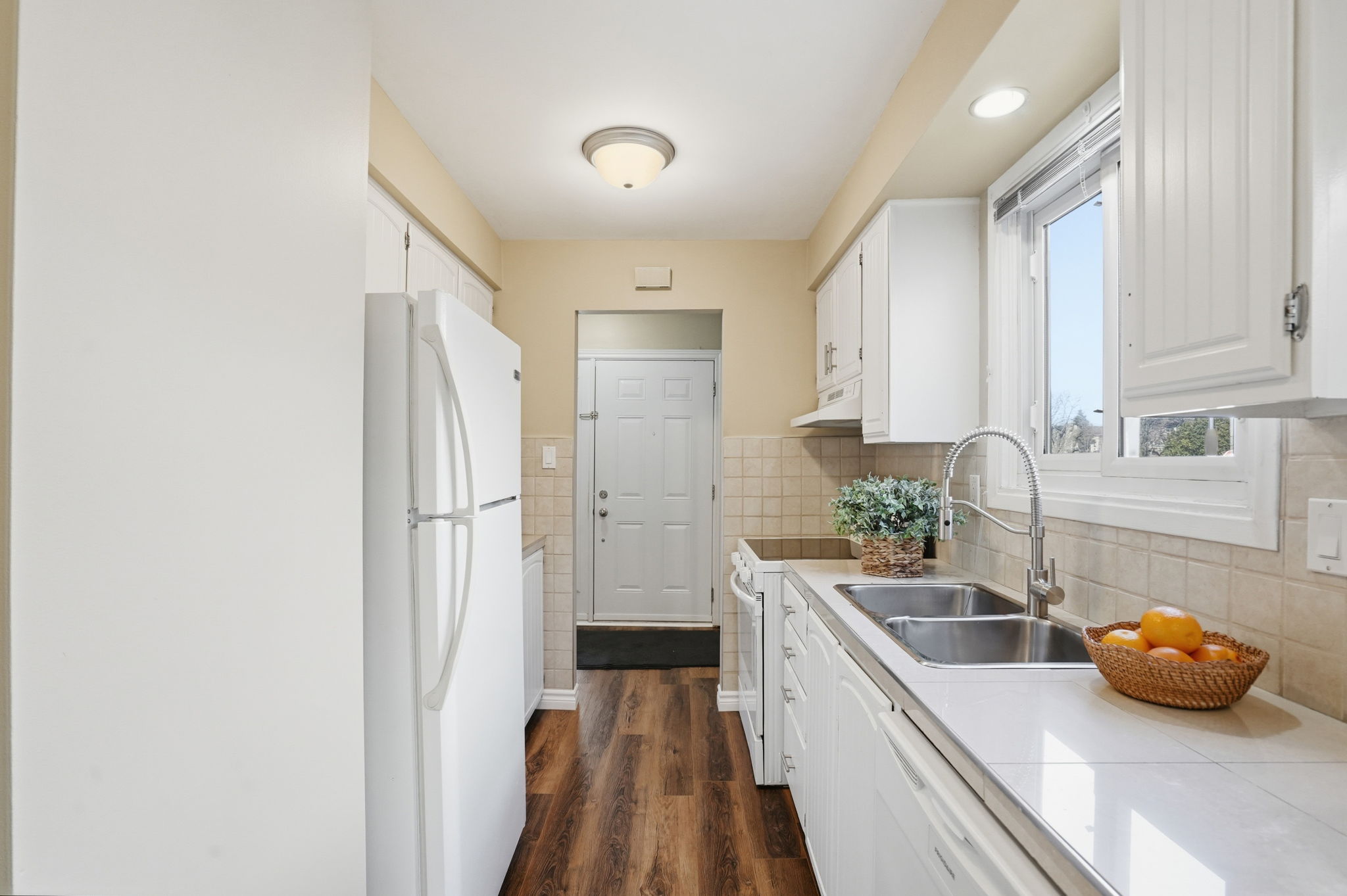 24-web-or-mls-24-Dane Pirro_94 Wendover Dr_Hamilton