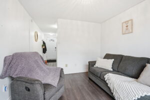 24-web-or-mls-24-Ilona Verlint_1255 Upper Gage Ave 15_Hamilton