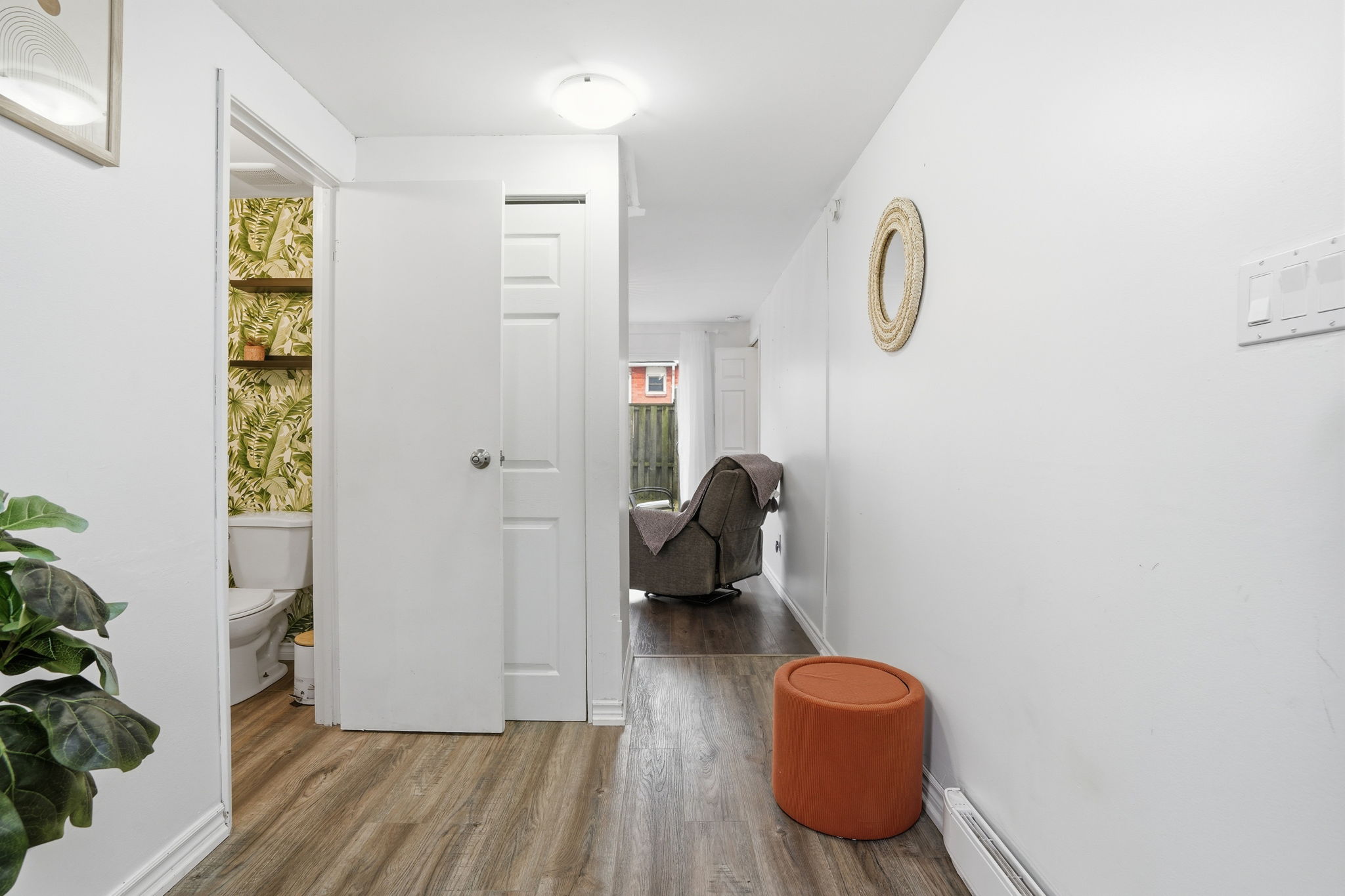 25-web-or-mls-25-Ilona Verlint_1255 Upper Gage Ave 15_Hamilton