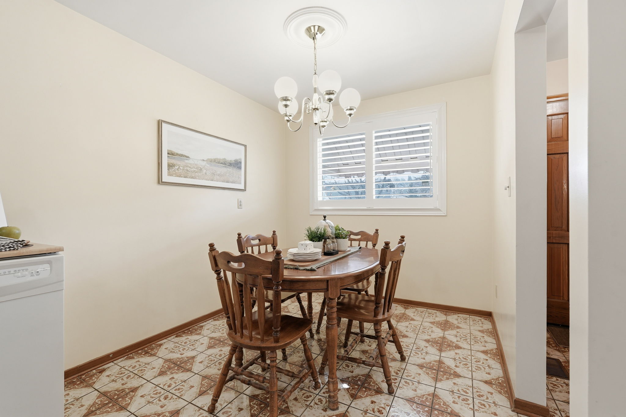 26-web-or-mls-26-Joe Genovese_256 Whitney Ave_Hamilton