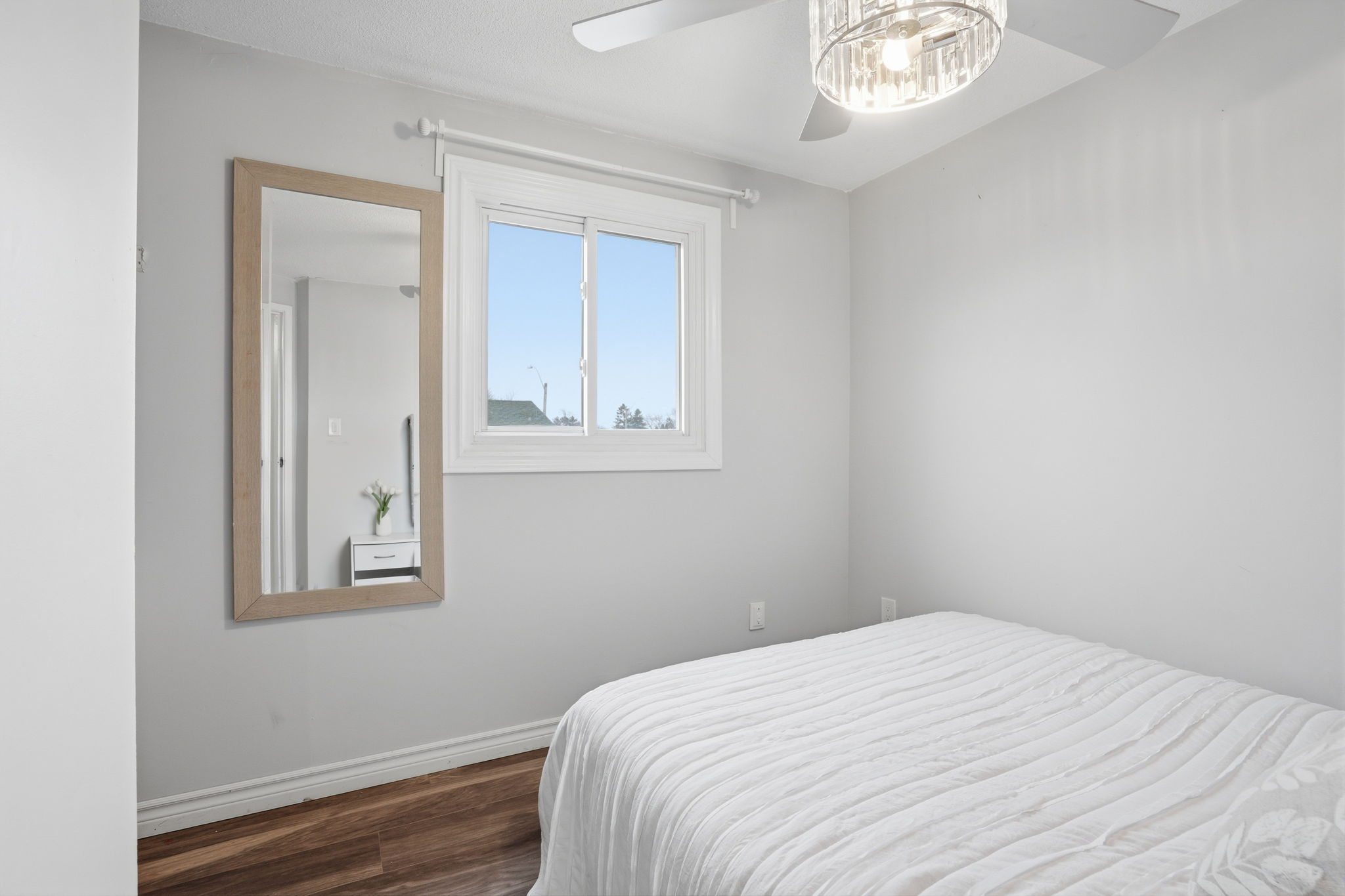 30-web-or-mls-30-Ilona Verlint_1255 Upper Gage Ave 15_Hamilton