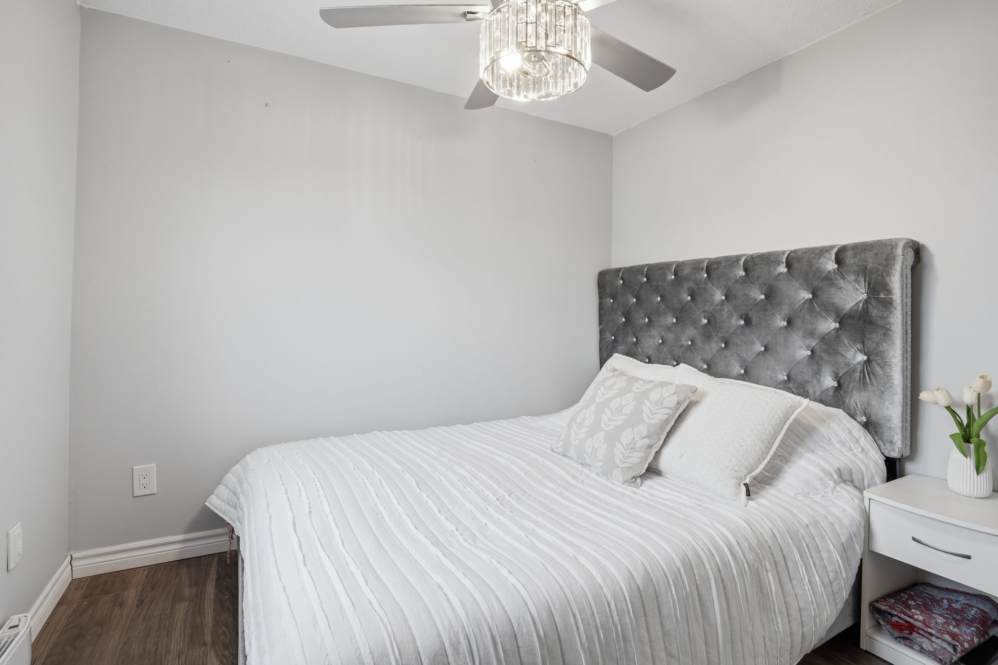 31-web-or-mls-31-Ilona Verlint_1255 Upper Gage Ave 15_Hamilton