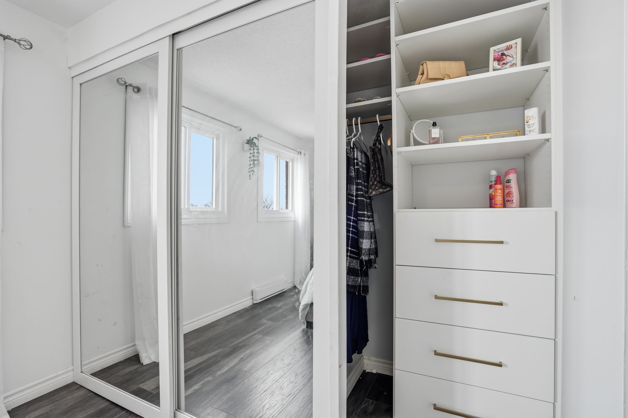 38-web-or-mls-38-Ilona Verlint_1255 Upper Gage Ave 15_Hamilton