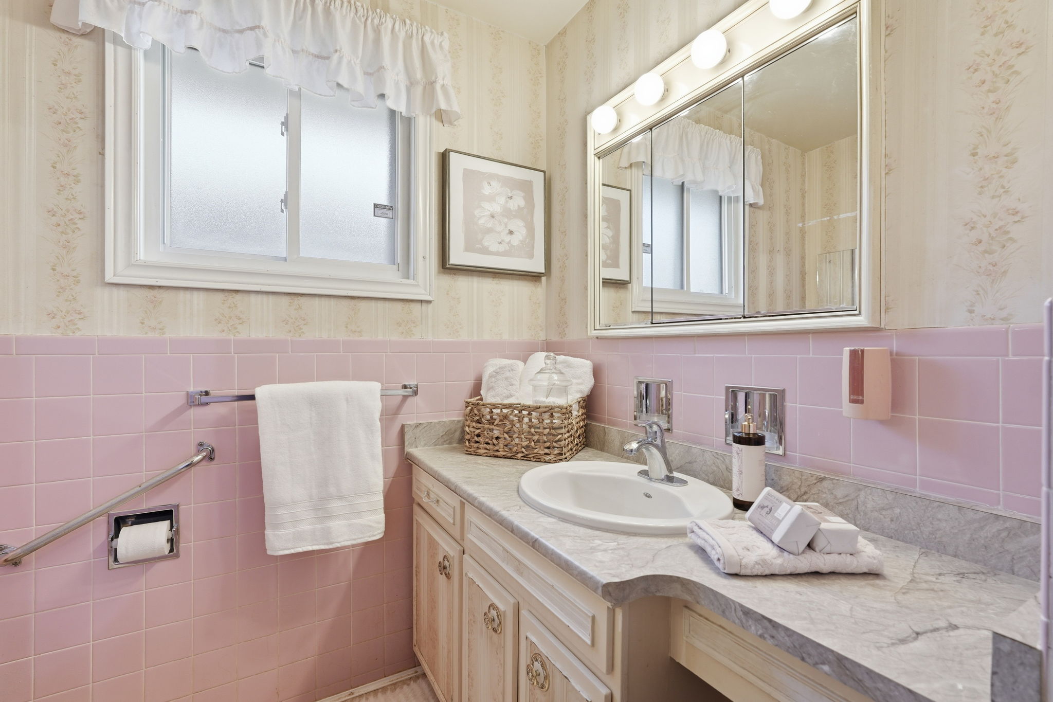 38-web-or-mls-38-Joe Genovese_256 Whitney Ave_Hamilton