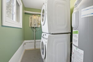 39-web-or-mls-39-Ilona Verlint_1255 Upper Gage Ave 15_Hamilton