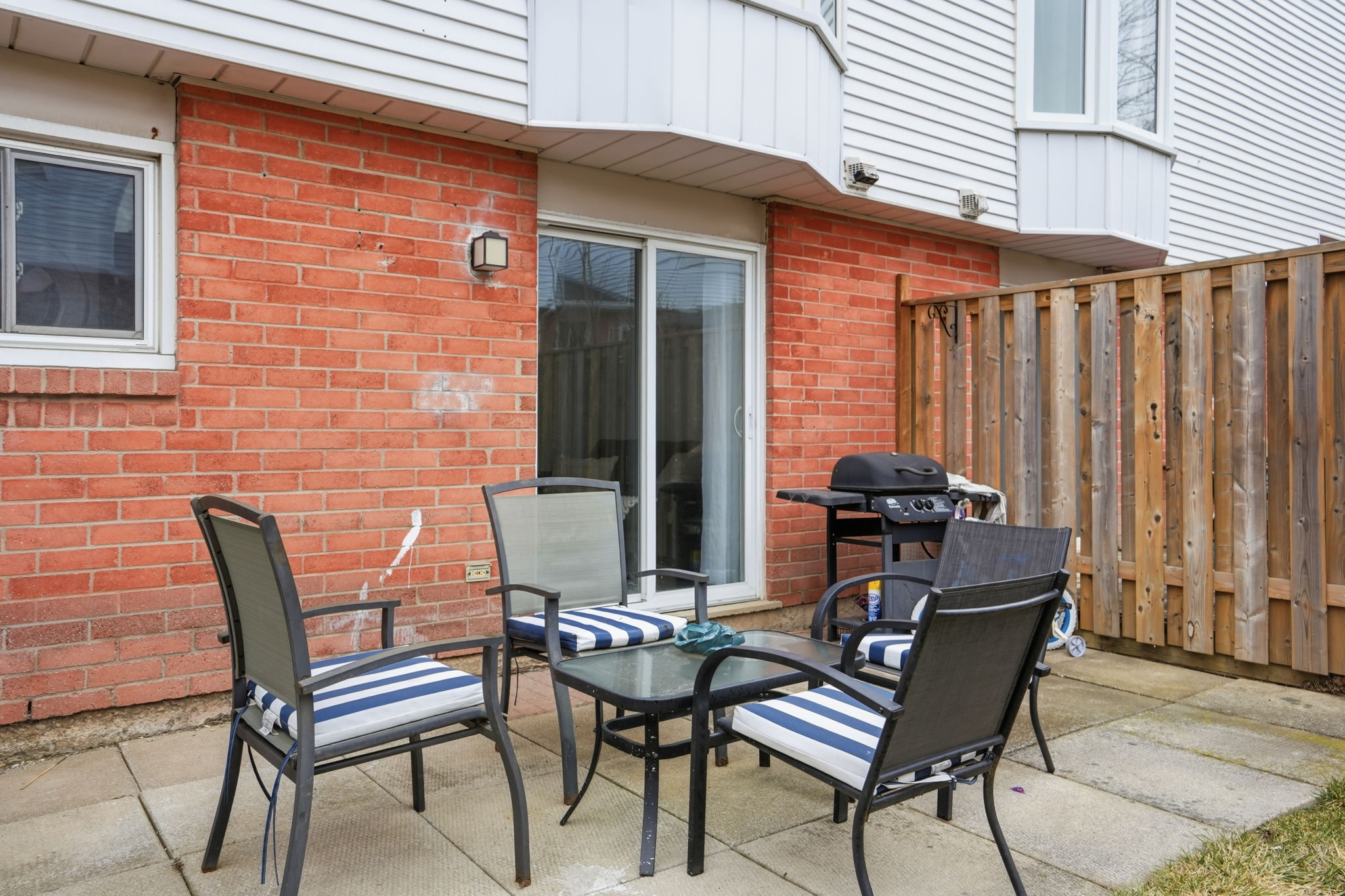 44-web-or-mls-44-Ilona Verlint_1255 Upper Gage Ave 15_Hamilton