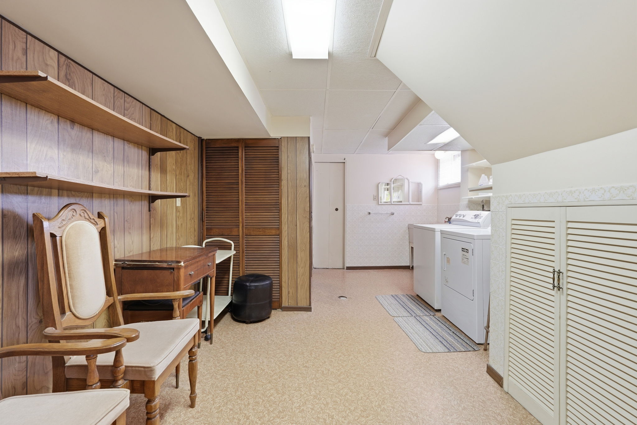 57-web-or-mls-57-Joe Genovese_256 Whitney Ave_Hamilton