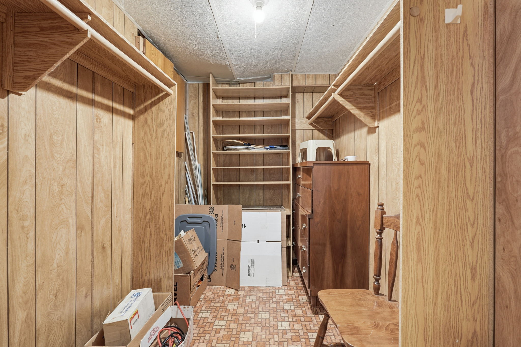 62-web-or-mls-62-Joe Genovese_256 Whitney Ave_Hamilton