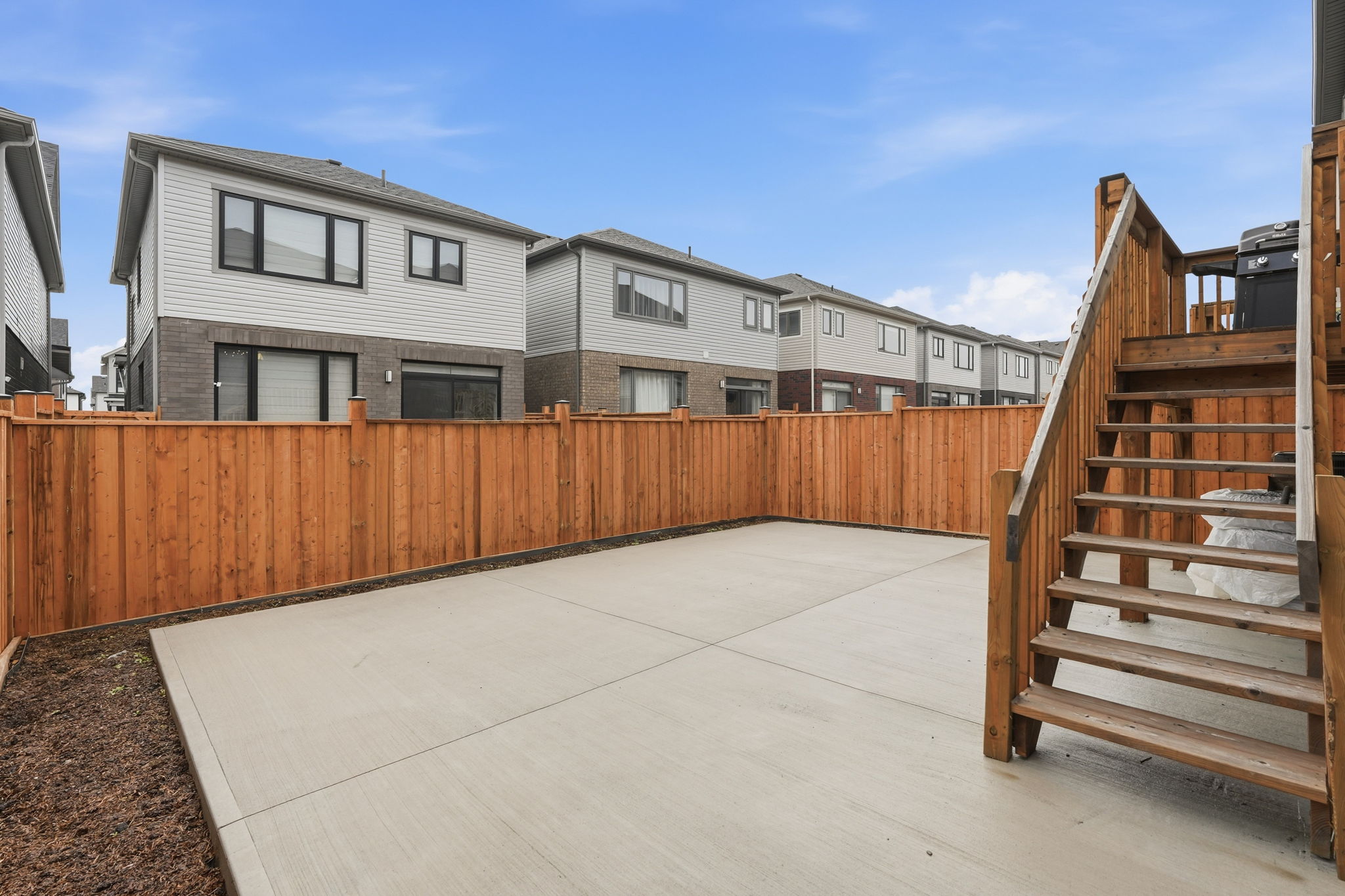 90-web-or-mls-90-Dane Pirro_171 Spitfire Dr, Hamilton, ON L0R 1W0