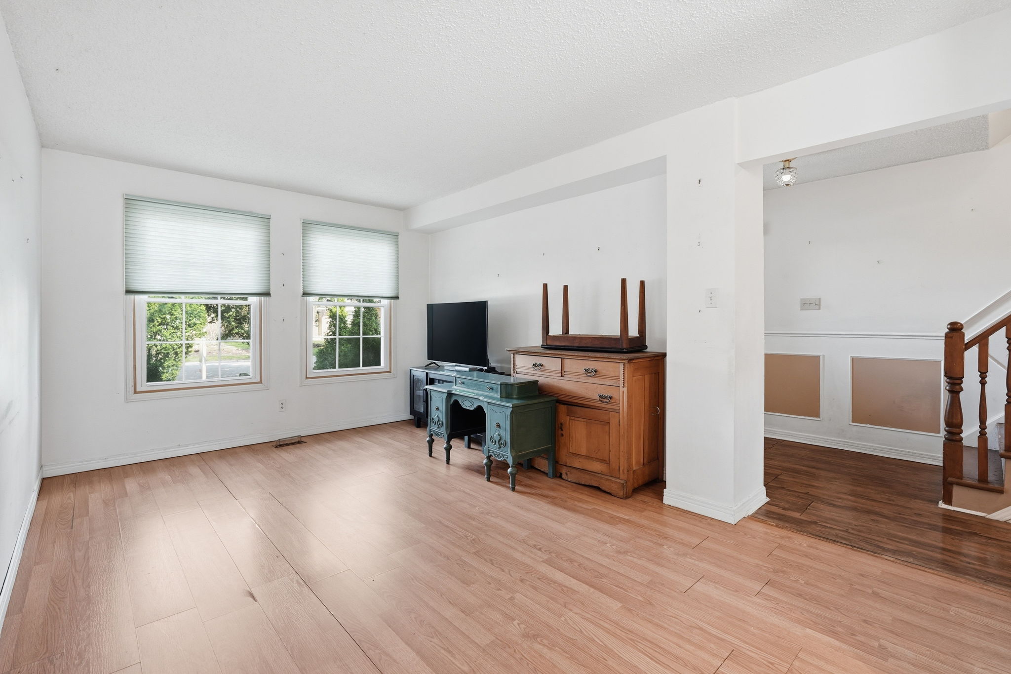 10-web-or-mls-10-Samantha Frank - 471 Knightsbridge Crescent_