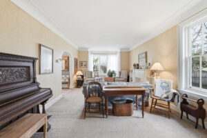 16-web-or-mls-16-Samantha Frank_1266 Scenic Dr