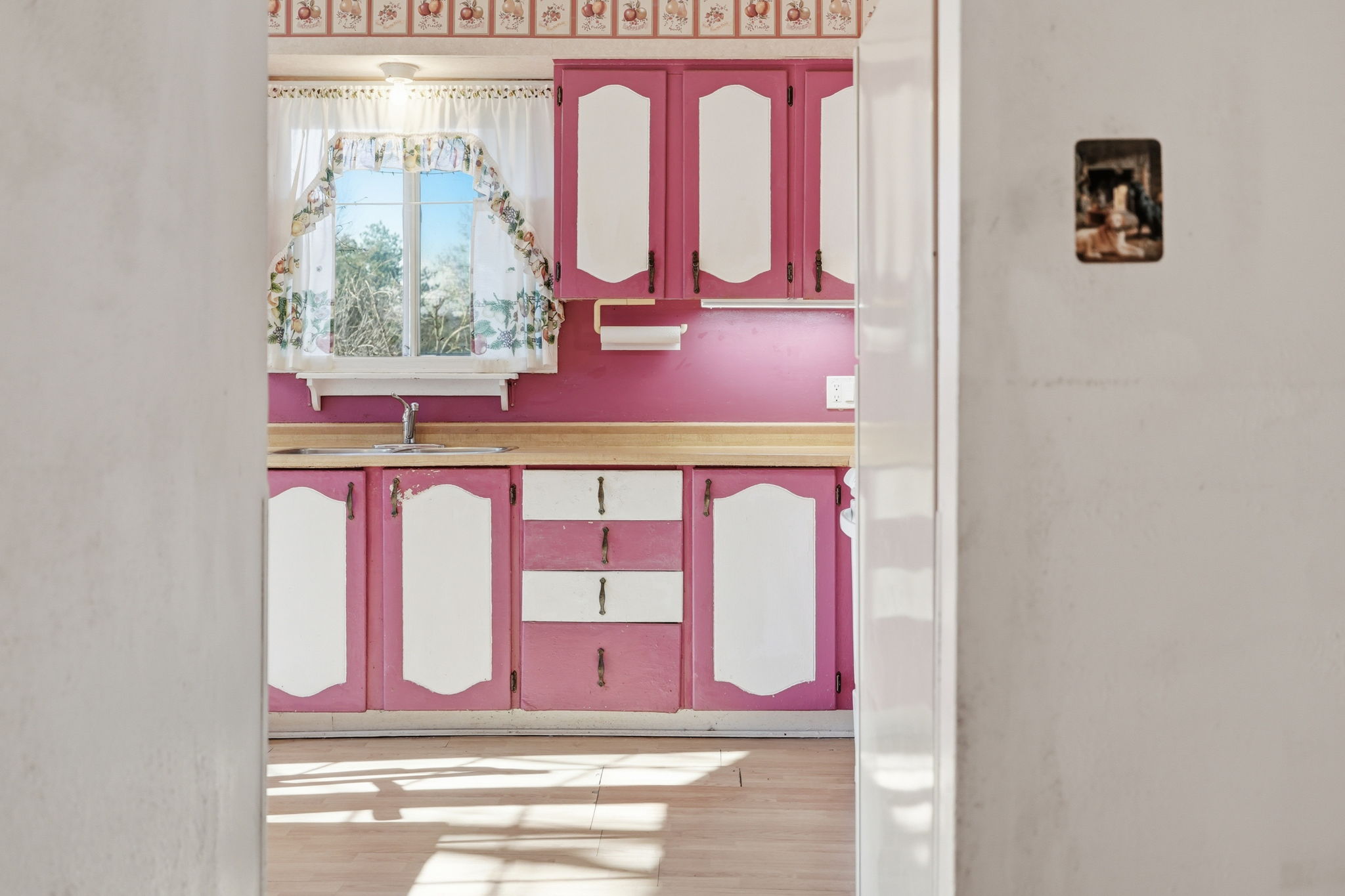 17-web-or-mls-17-Samantha Frank - 471 Knightsbridge Crescent_