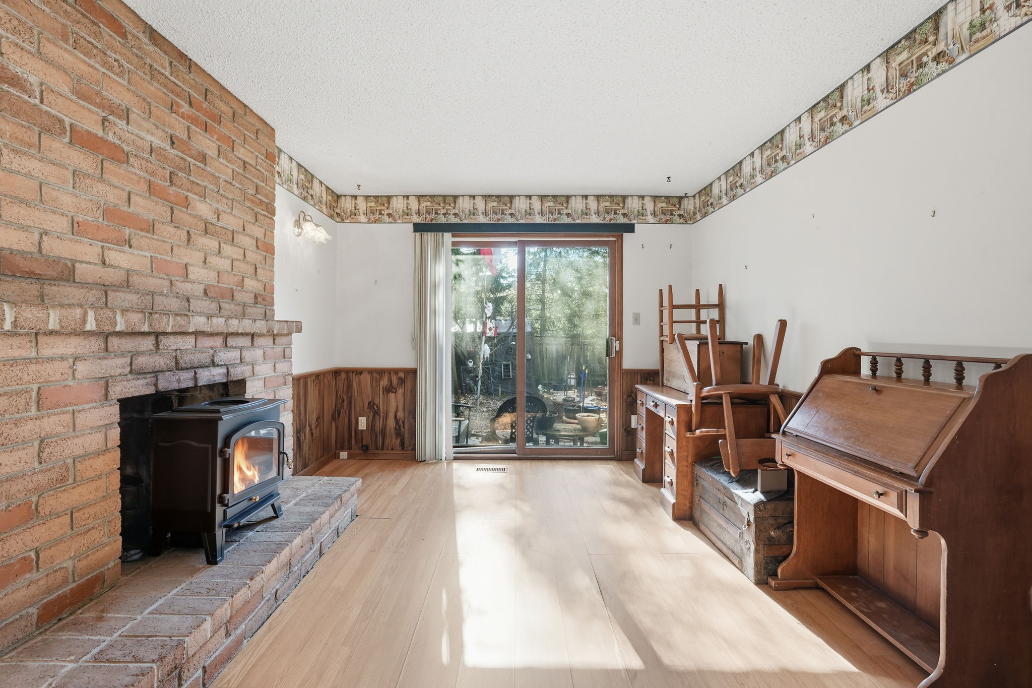 24-web-or-mls-24-Samantha Frank - 471 Knightsbridge Crescent_