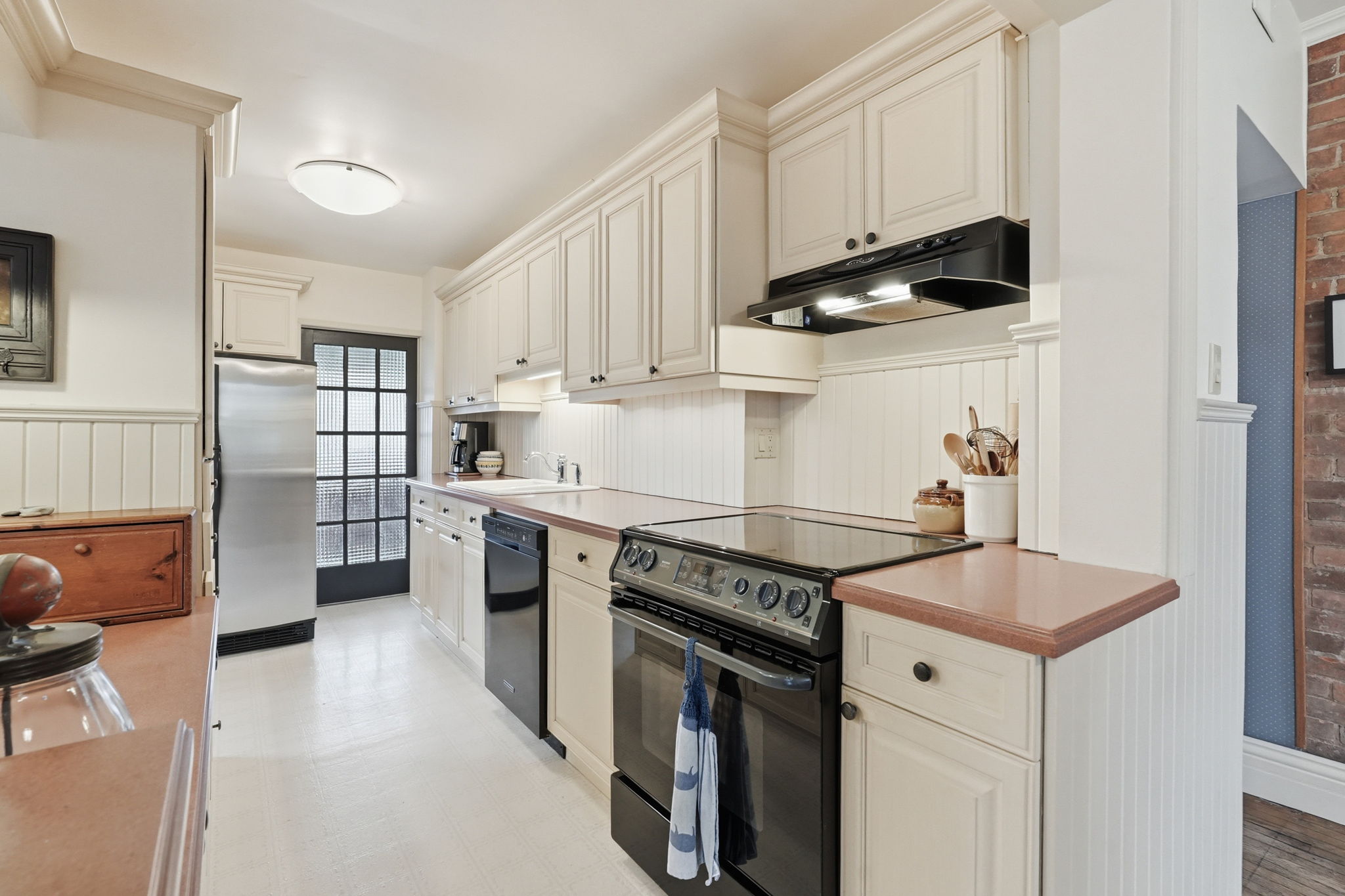 24-web-or-mls-24-Samantha Frank_1266 Scenic Dr