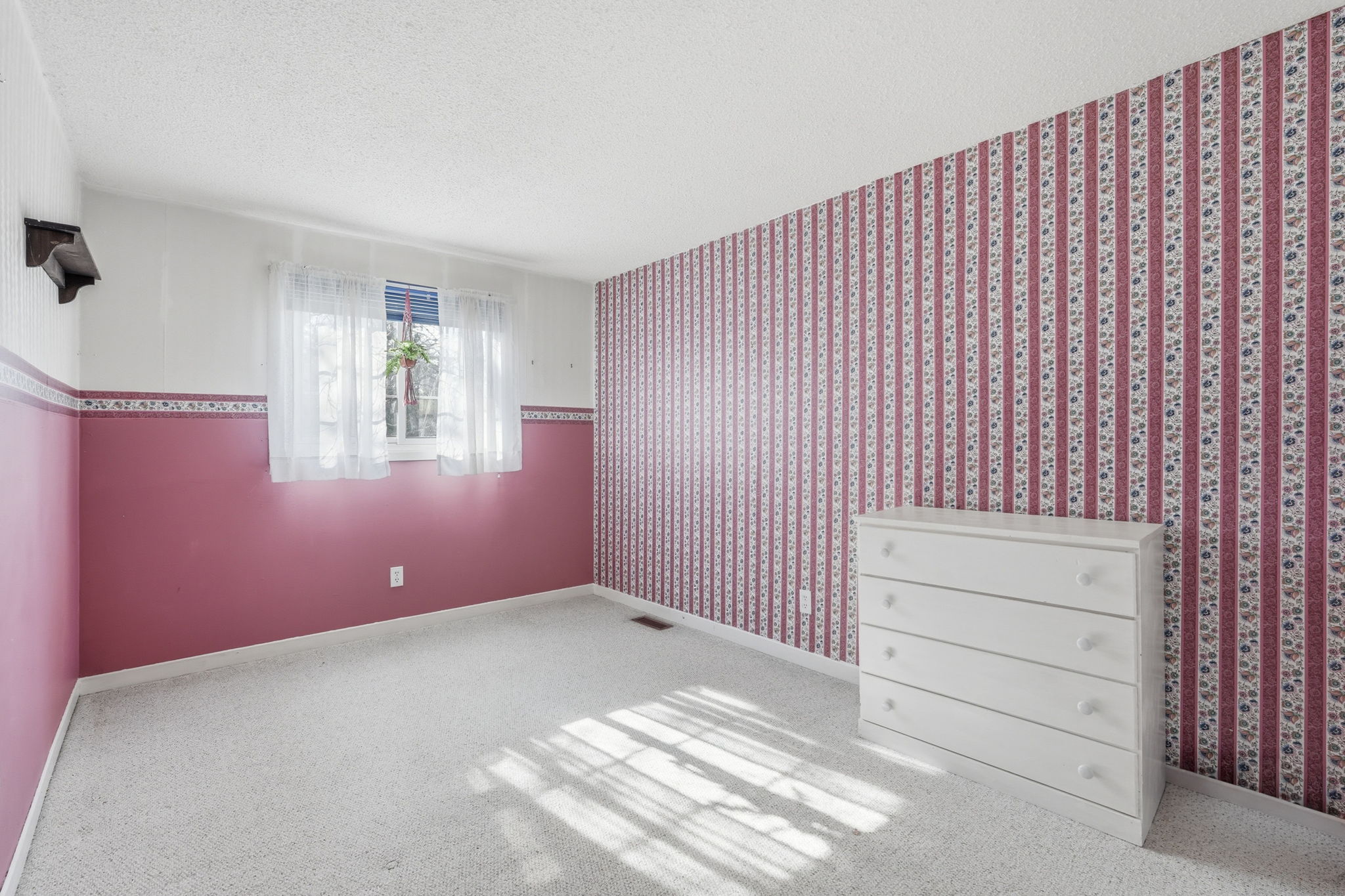 37-web-or-mls-37-Samantha Frank - 471 Knightsbridge Crescent_