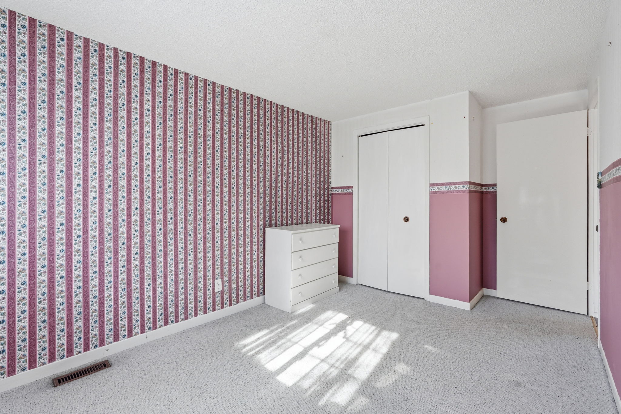 38-web-or-mls-38-Samantha Frank - 471 Knightsbridge Crescent_