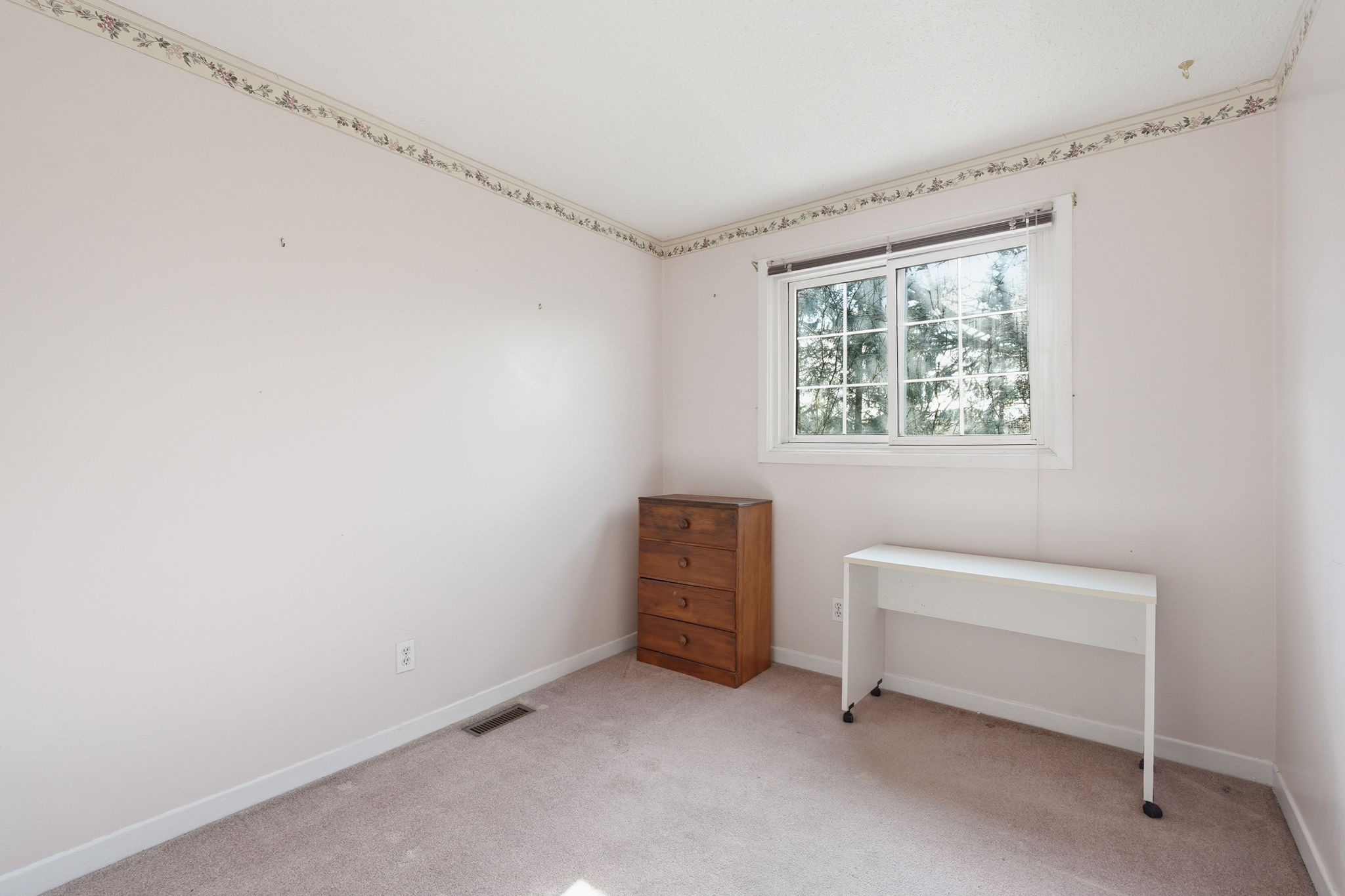 39-web-or-mls-39-Samantha Frank - 471 Knightsbridge Crescent_