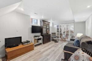 60-web-or-mls-60-Samantha Frank_1266 Scenic Dr