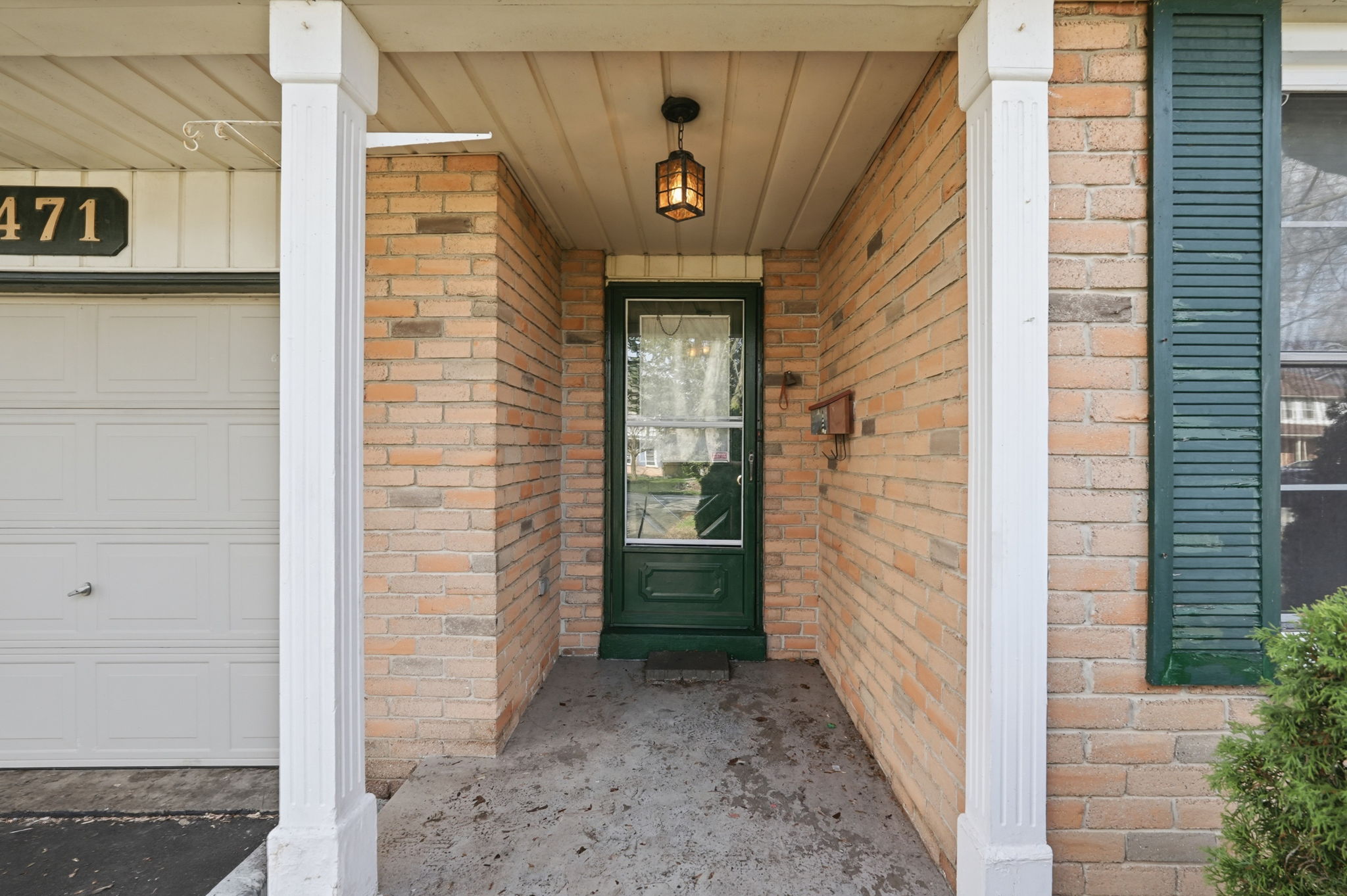 7-web-or-mls-07-Samantha Frank - 471 Knightsbridge Crescent_