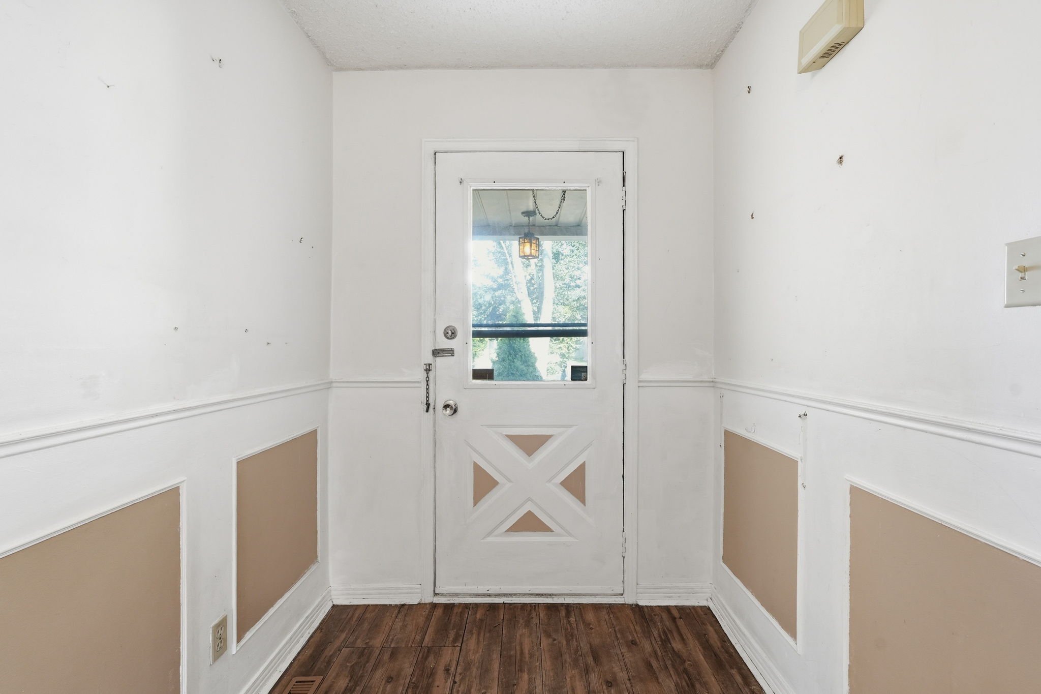 8-web-or-mls-08-Samantha Frank - 471 Knightsbridge Crescent_