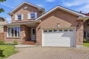 1-web-or-mls-1-Frank_35 Amblecote Pl, Hamilton