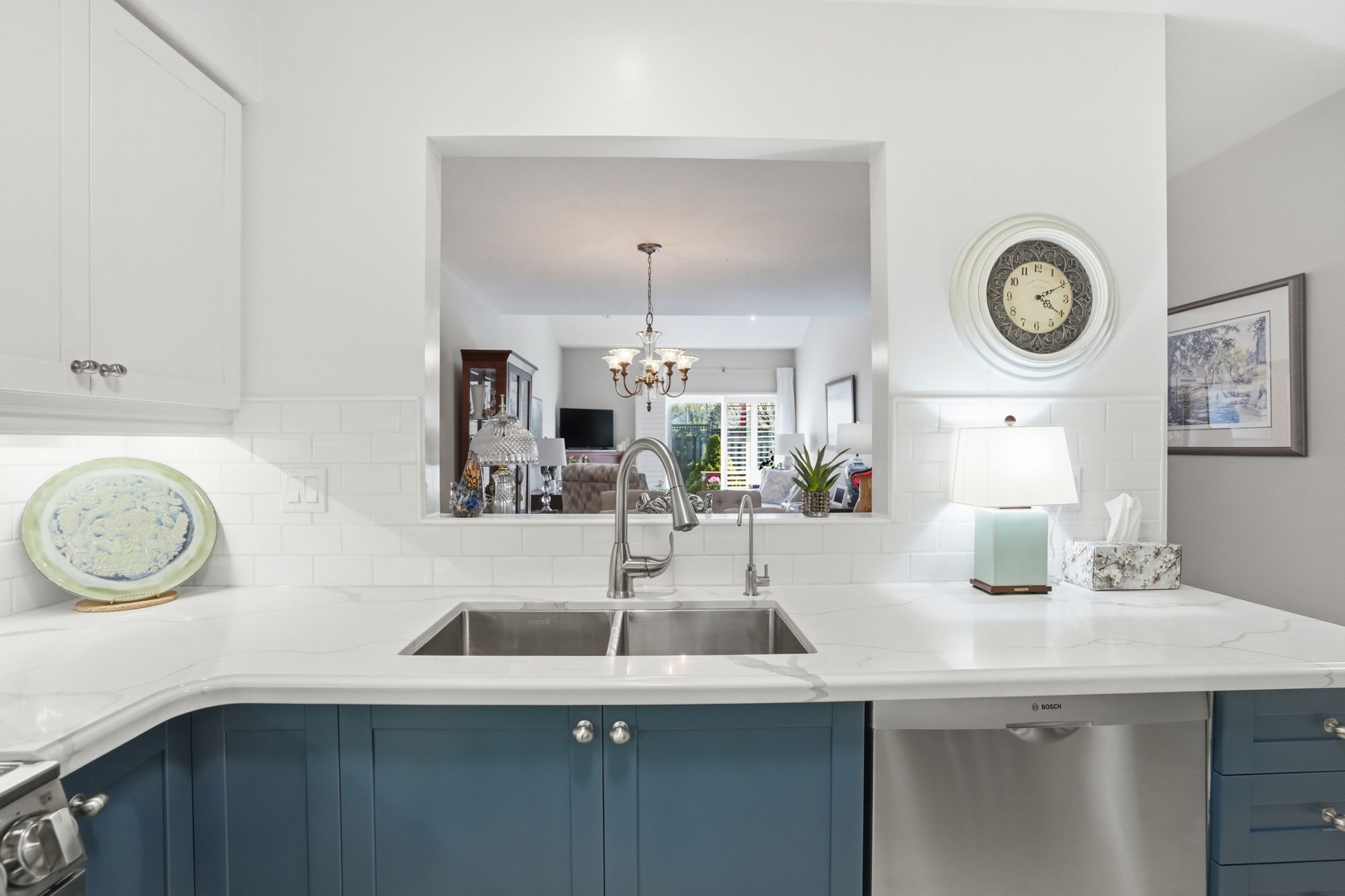 13-web-or-mls-13-Samantha Frank_96 Abbotsford Trail