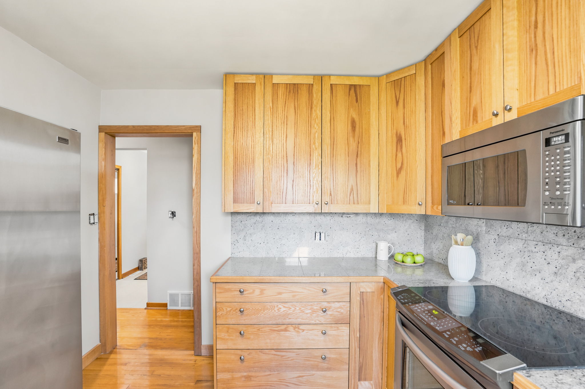 15-web-or-mls-15-Jeff Frank_1961 Centre Rd
